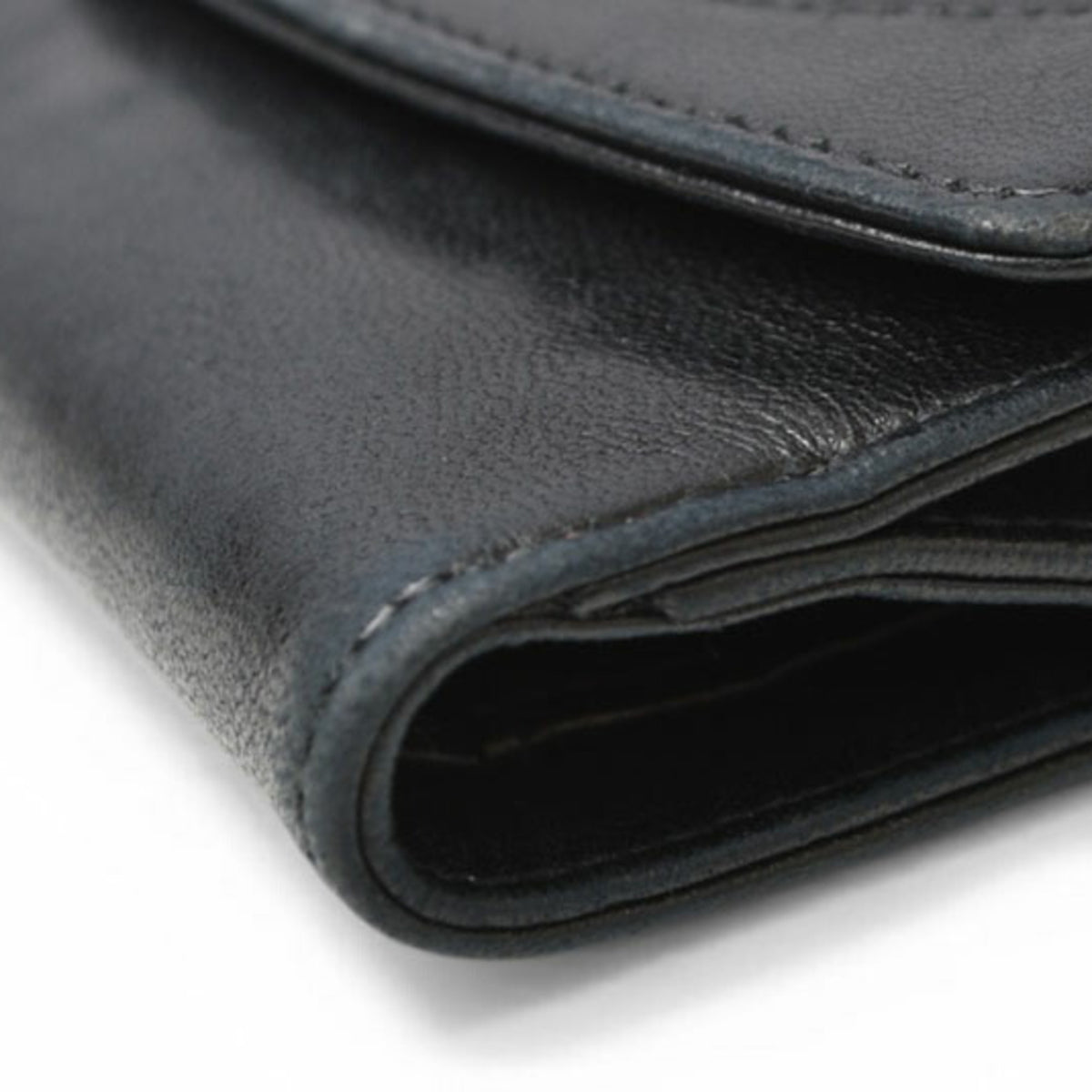 Chanel Black Leather Wallet (Bi-Fold) (Pre-Owned)