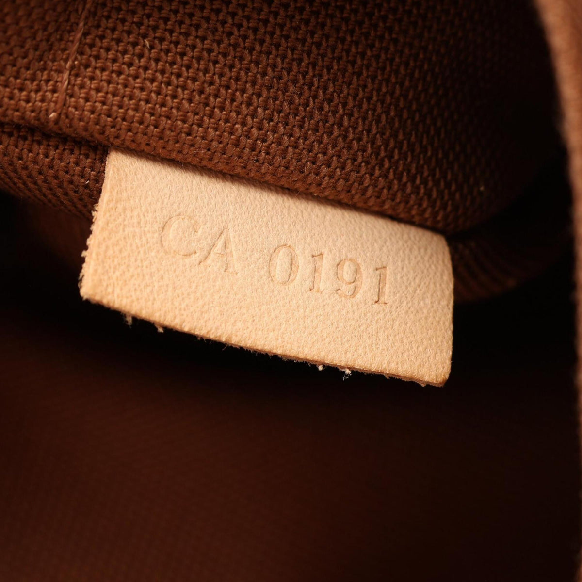 Louis Vuitton Brown Monogram Monogram Shoulder Bag (Pre-Owned)