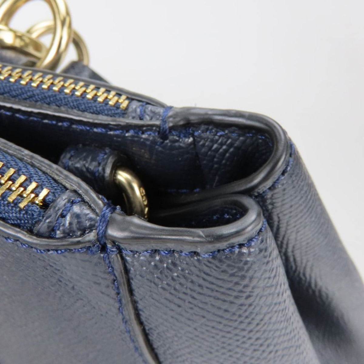 Coach Navy Leather Handbag (Pre-Owned)