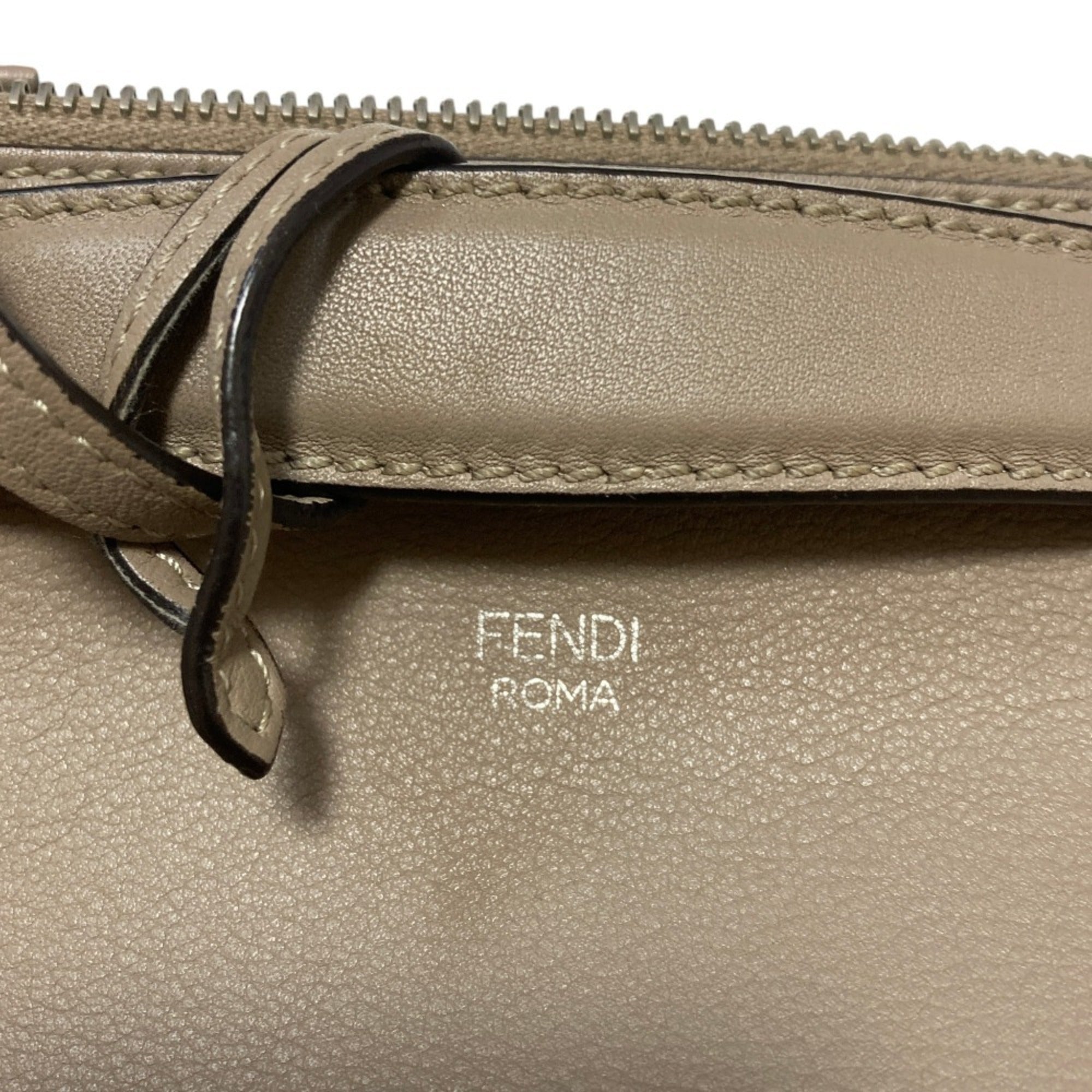 Fendi Grayish Leather Shoulder Bag (Pre-Owned)