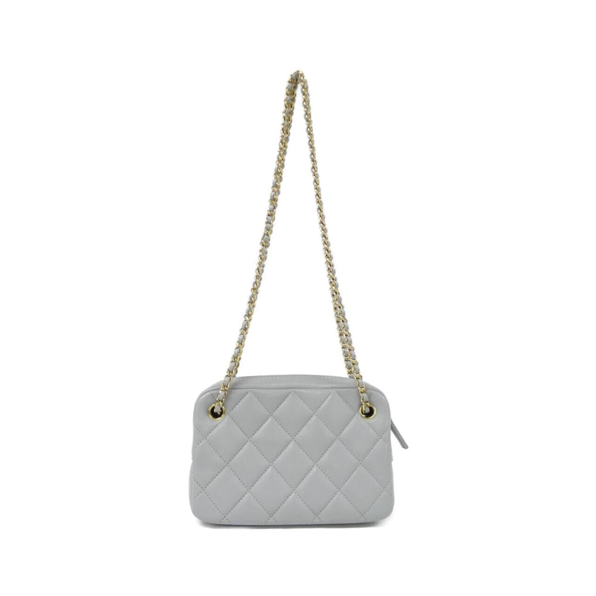 Chanel Gray Leather Shoulder Bag (Pre-Owned)