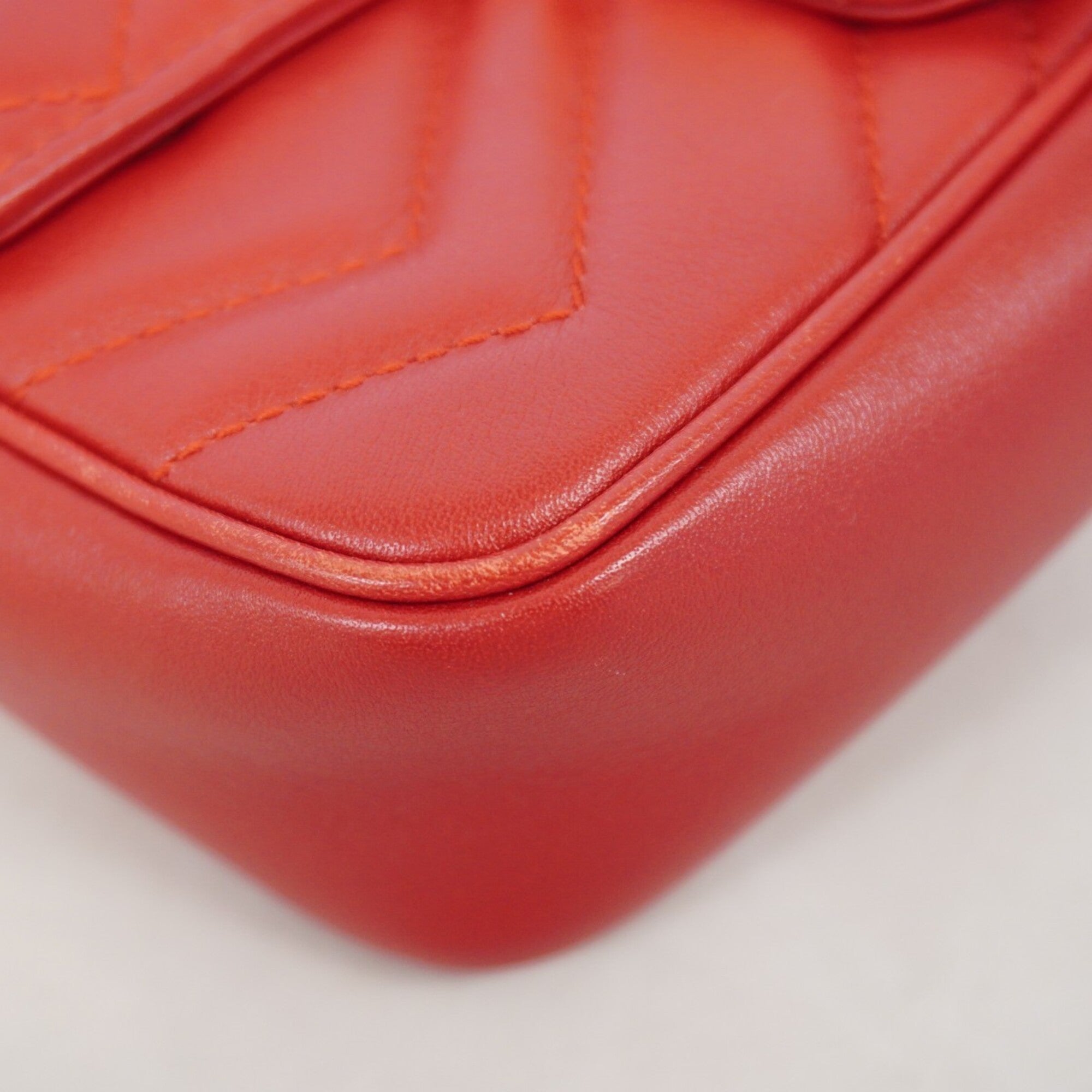 Gucci Red Color Leather Shoulder Bag (Pre-Owned)
