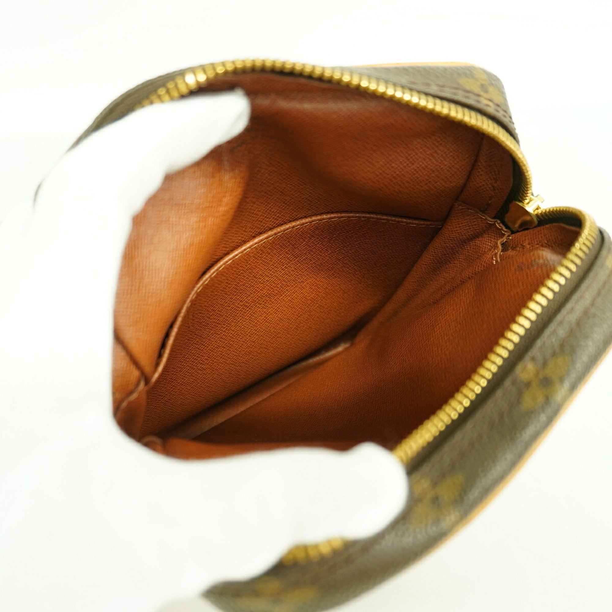 Louis Vuitton Brown Shoulder Bag (Pre-Owned)