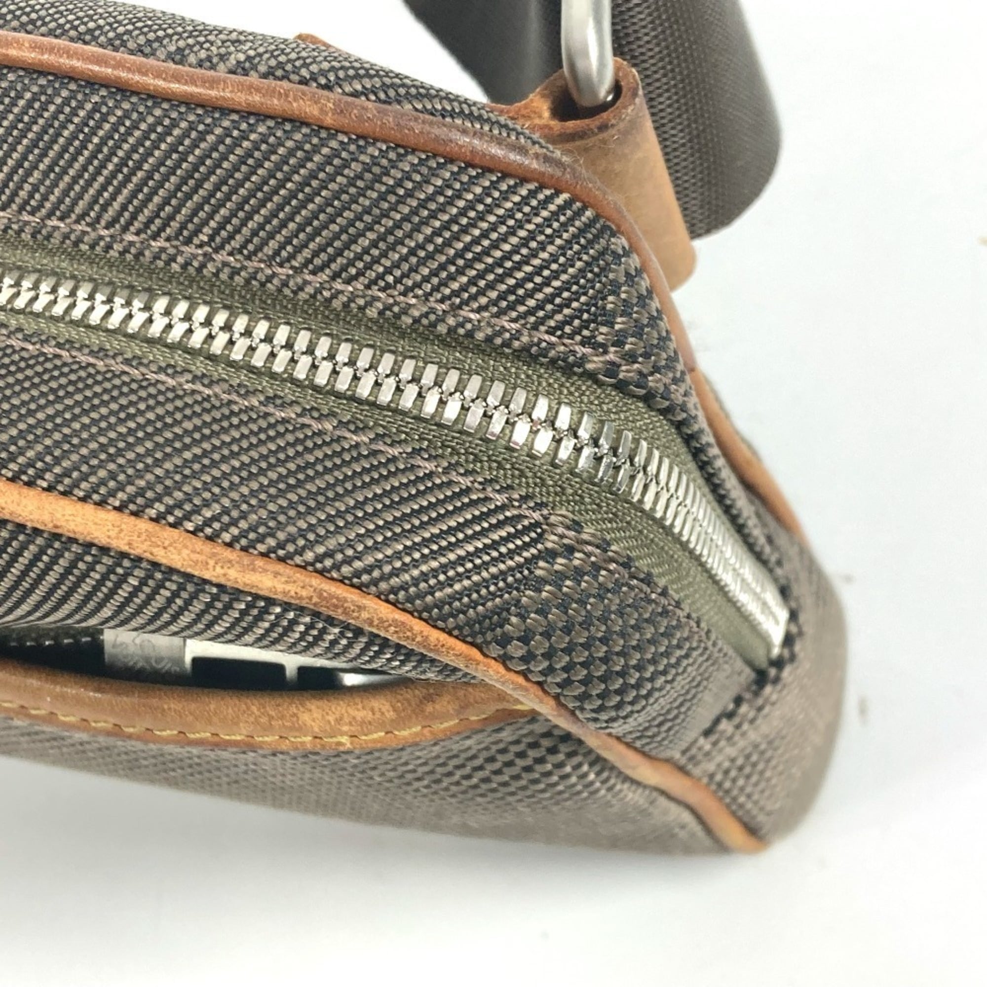 Louis Vuitton Earth Khaki Damier Geant Shoulder Bag Sling Bag (Pre-Owned)