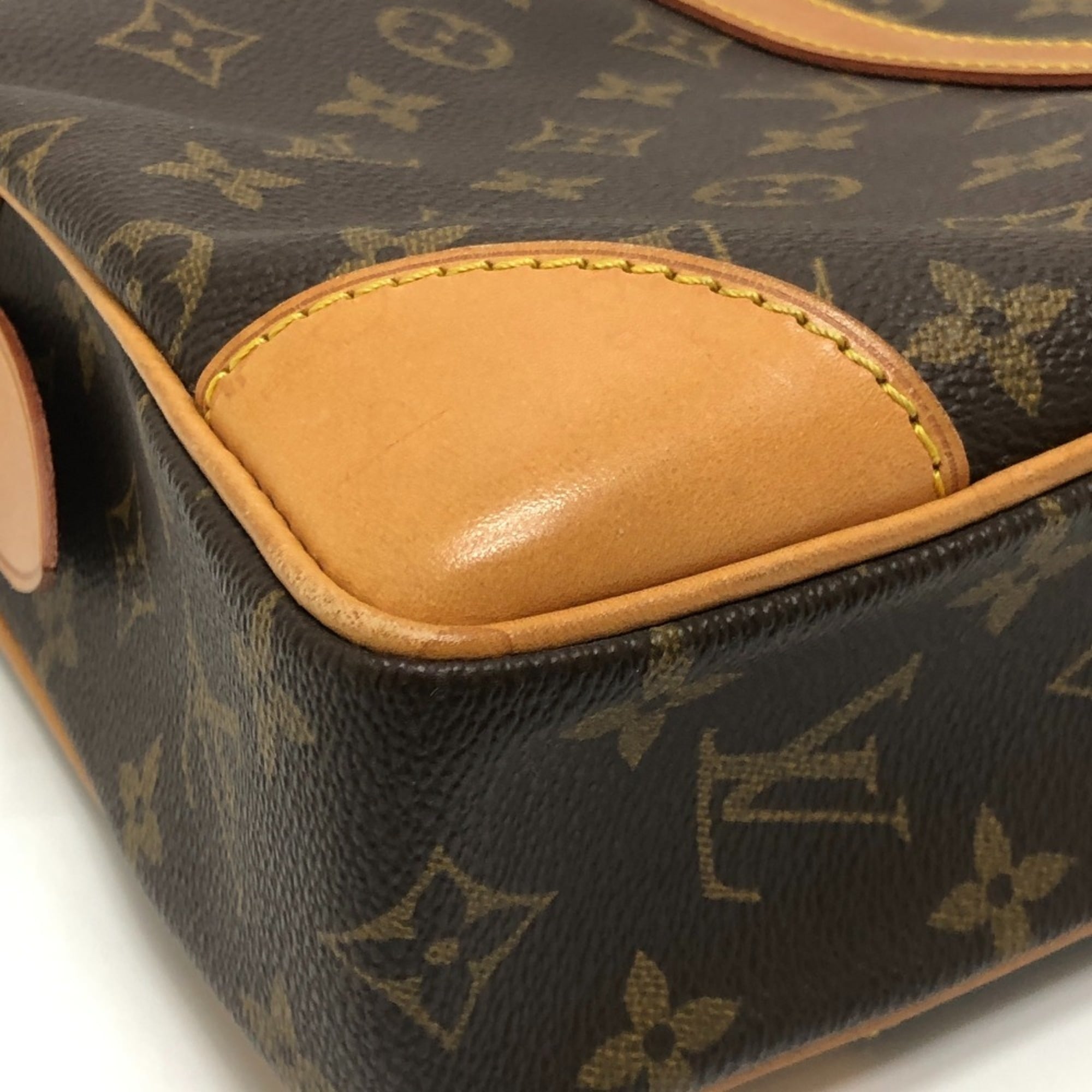 Louis Vuitton Brown Monogram Monogram Briefcase (Pre-Owned)