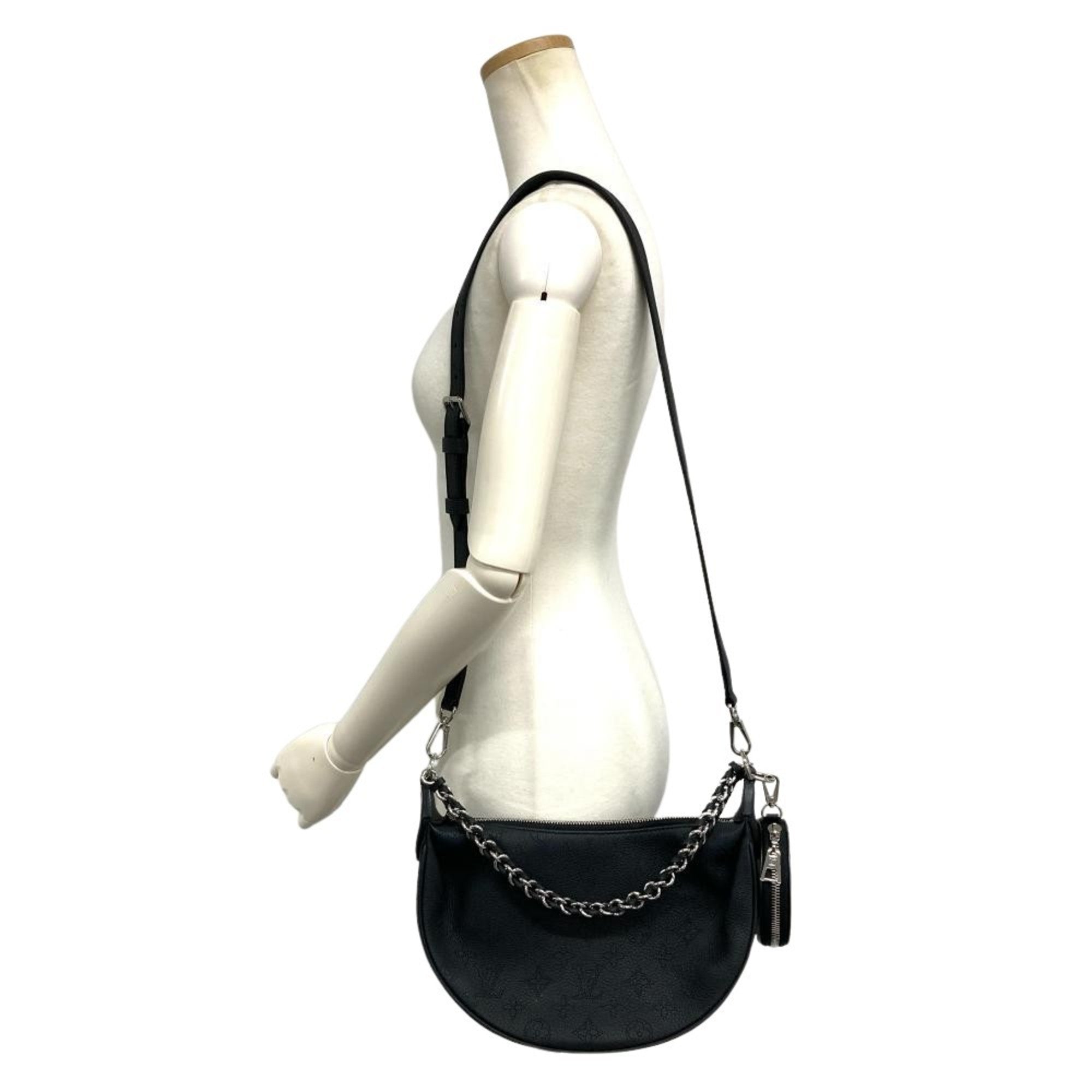 Louis Vuitton Black Monogram Monogram Pouch Shoulder Bag (Pre-Owned)