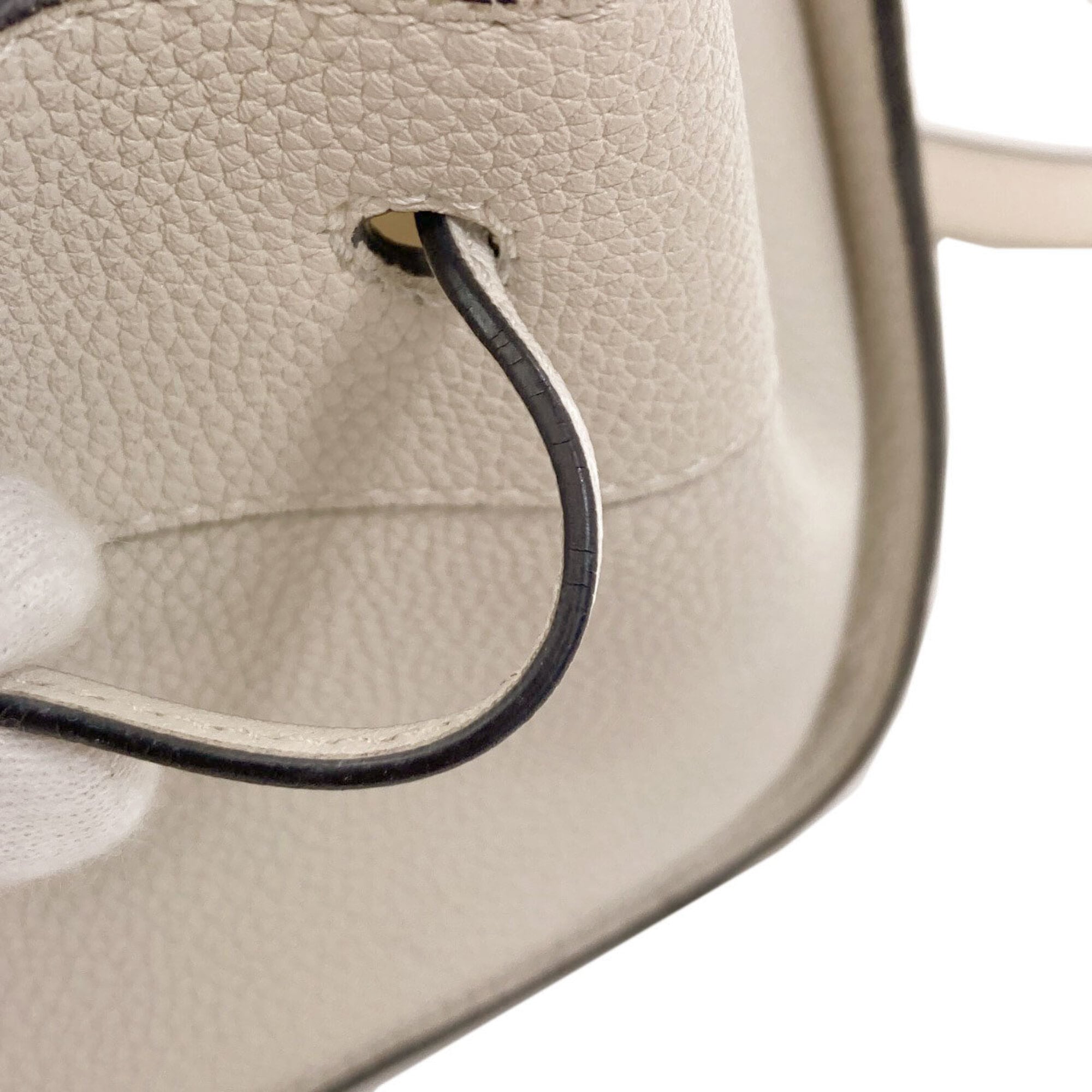 Loewe Hammock White Leather Handbag (Pre-Owned)