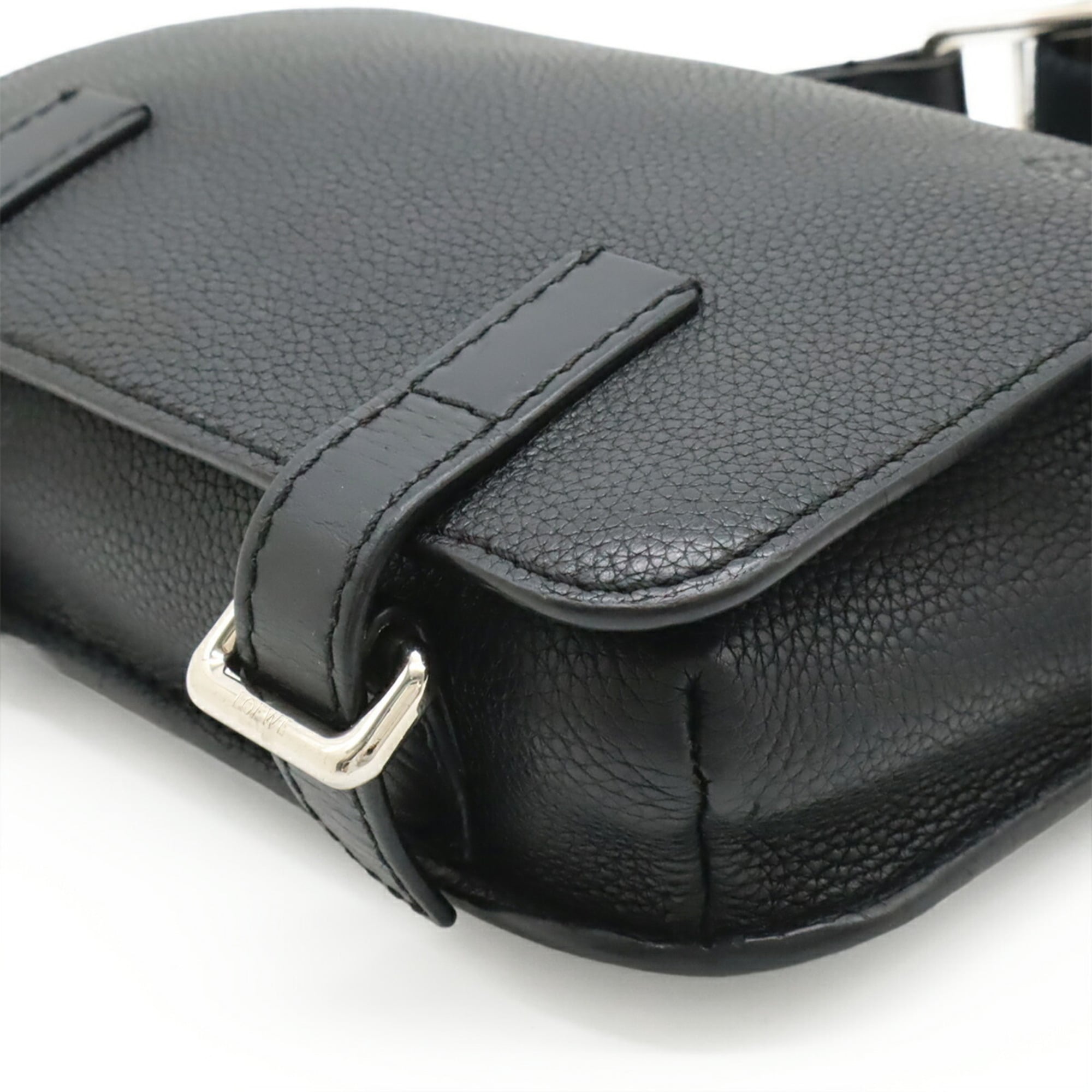 Loewe Black Leather Shoulder Bag Sling Bag (Pre-Owned)
