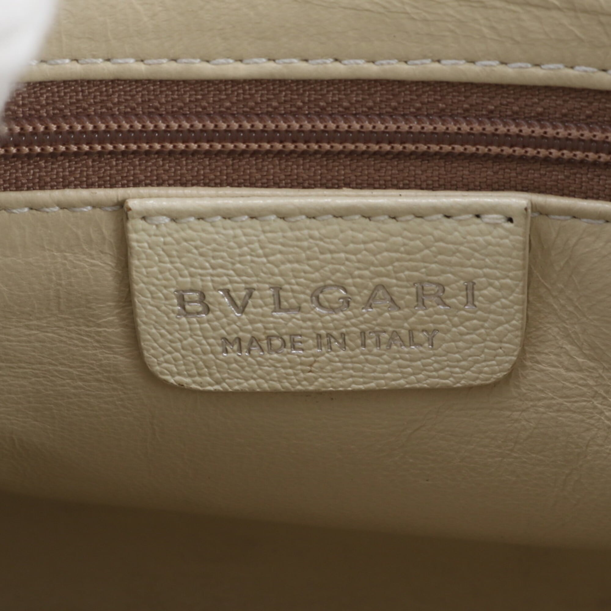 Bvlgari Ivory Leather Handbag Shoulder Bag (Pre-Owned)