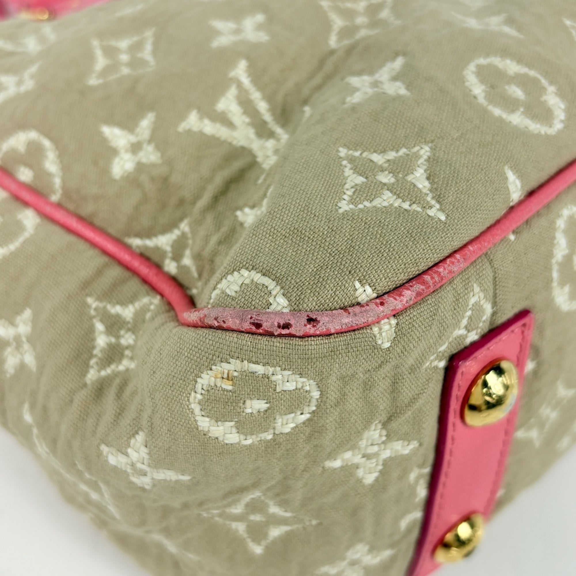 Louis Vuitton Beige Pink Monogram Monogram Handbag (Pre-Owned)