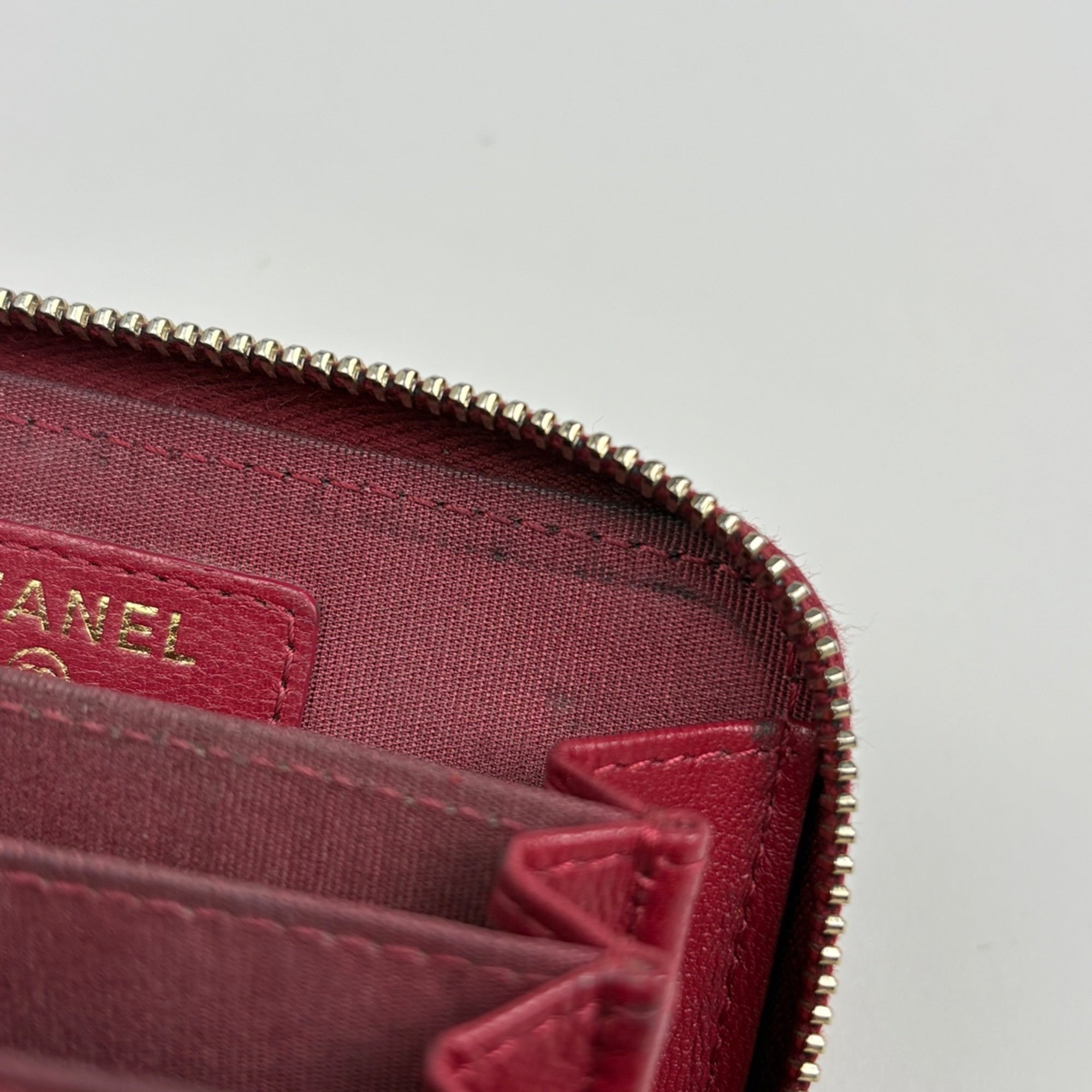 Chanel Red Color Leather Coin Purse/Coin Case (Pre-Owned)