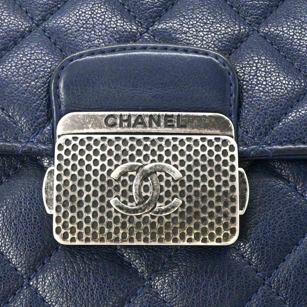 Chanel Matelasse Navy Leather Handbag Shoulder Bag (Pre-Owned)