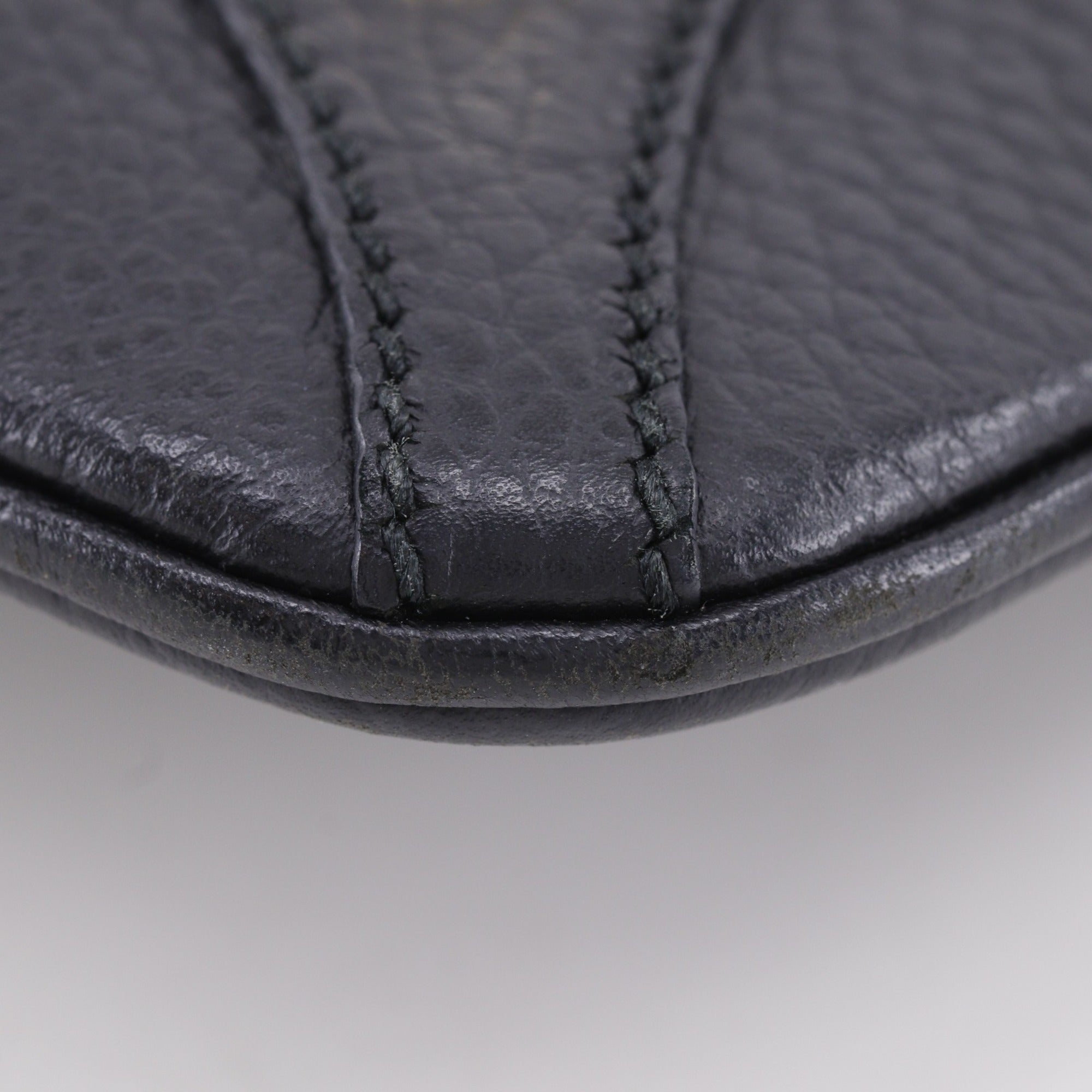 Gucci Black Gg Canvas Shoulder Bag (Pre-Owned)