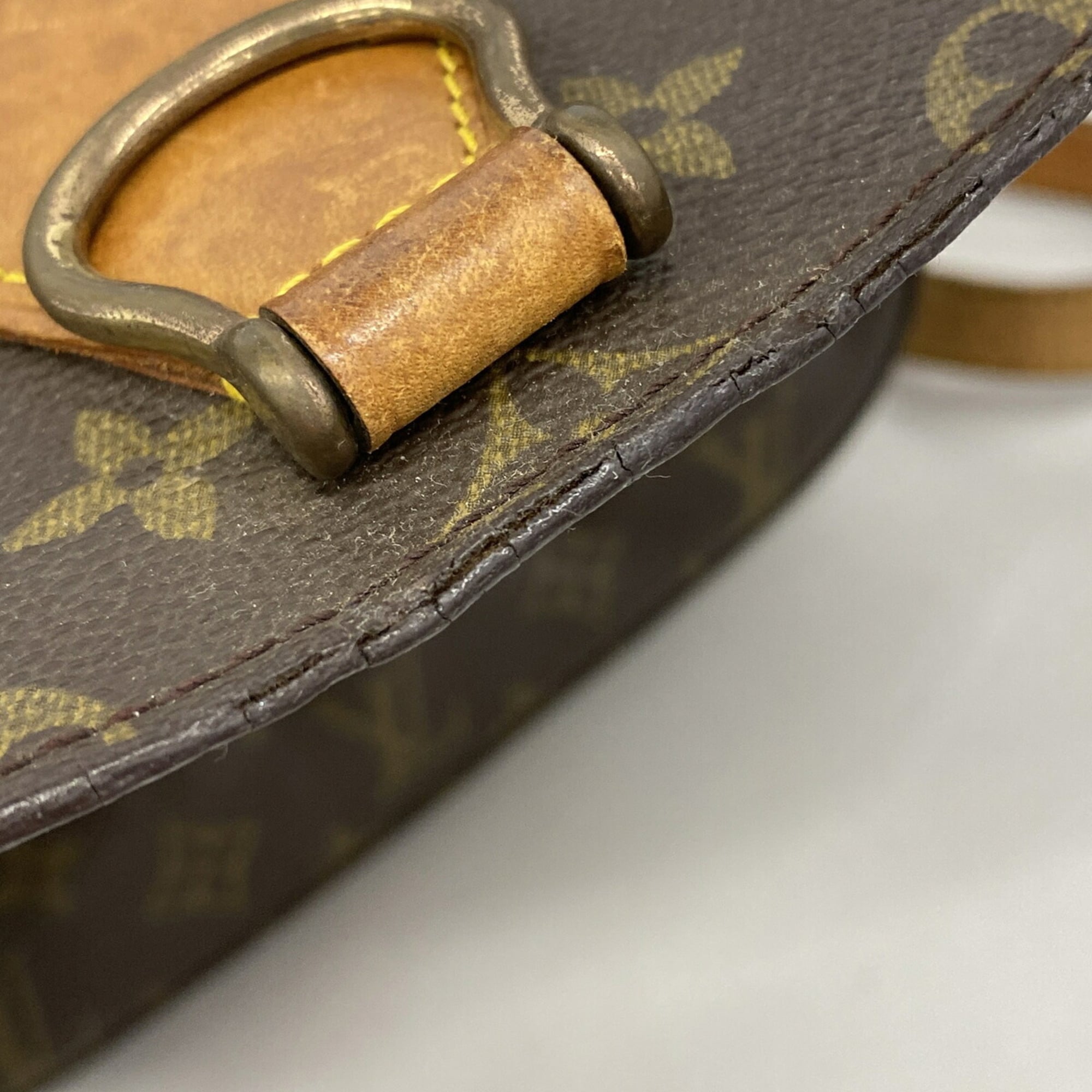 Louis Vuitton Brown Shoulder Bag (Pre-Owned)