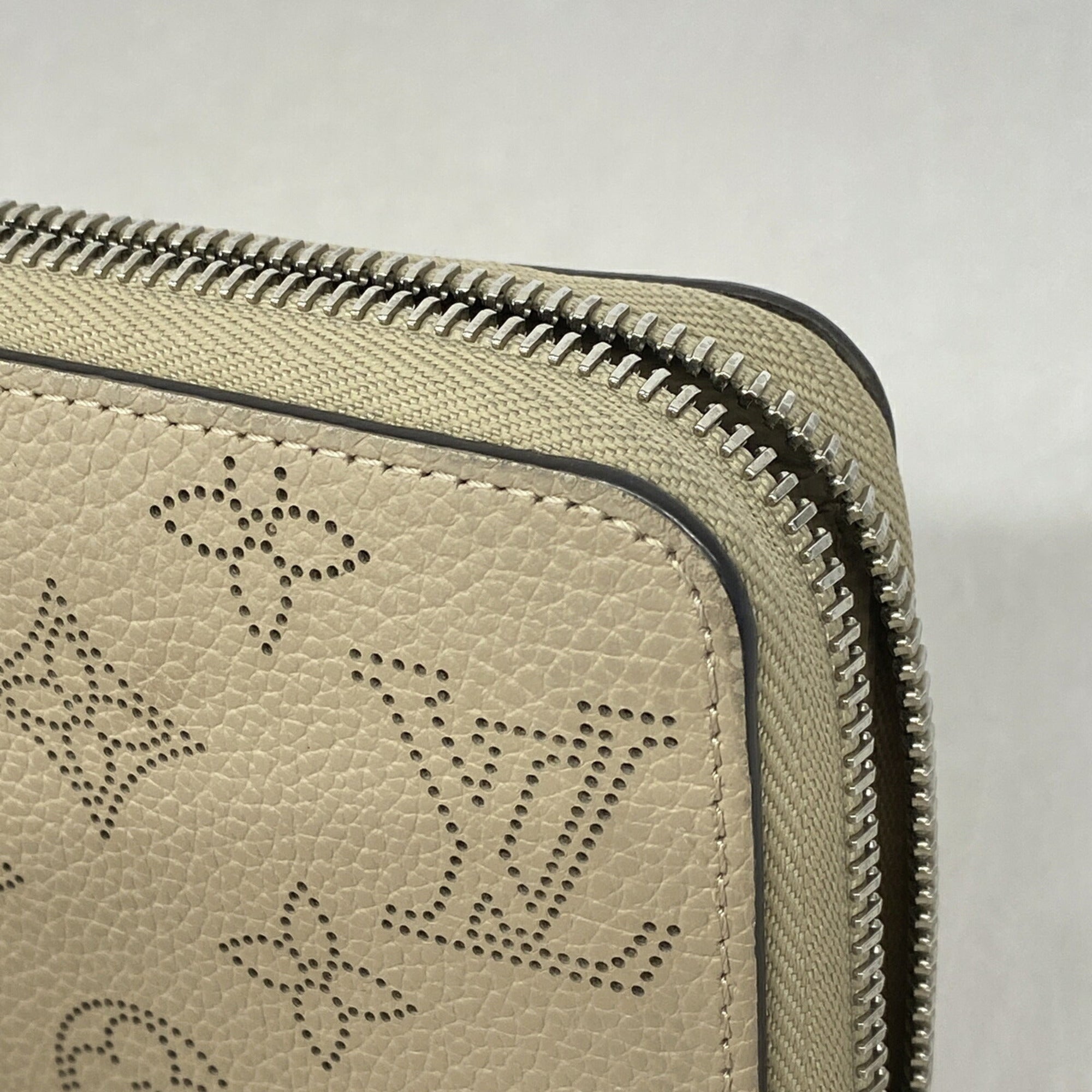 Louis Vuitton Galle Long Wallet (Bi-Fold) (Pre-Owned)