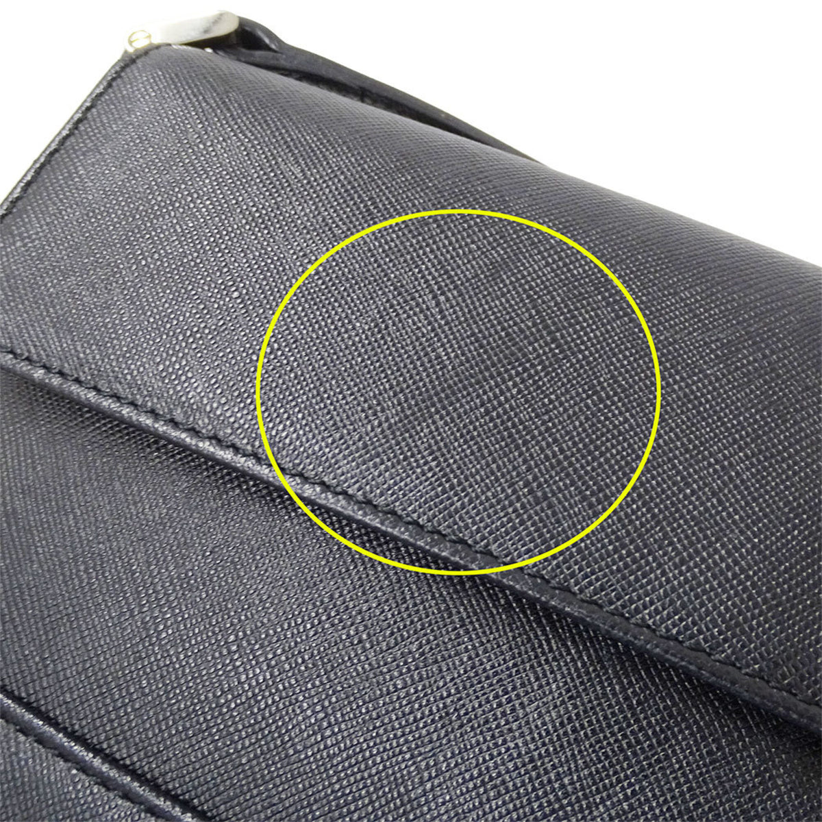 Burberry Black Leather Shoulder Bag (Pre-Owned)