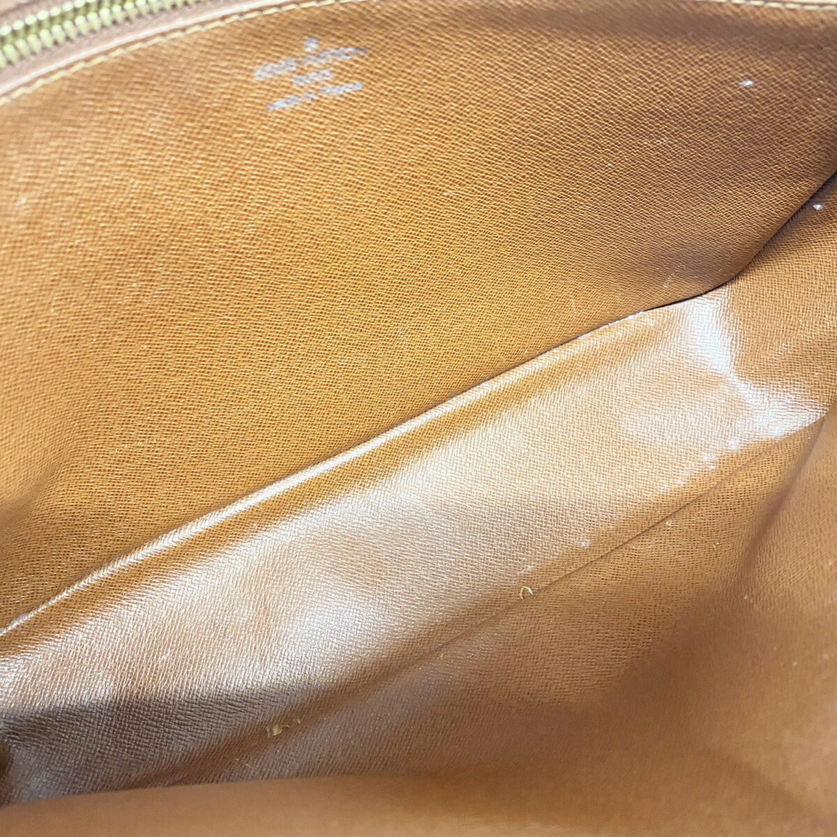 Louis Vuitton Brown Shoulder Bag (Pre-Owned)