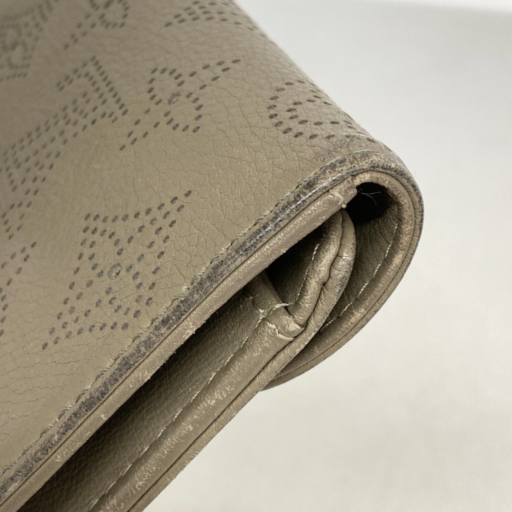 Louis Vuitton Taupe Long Wallet (Bi-Fold) (Pre-Owned)
