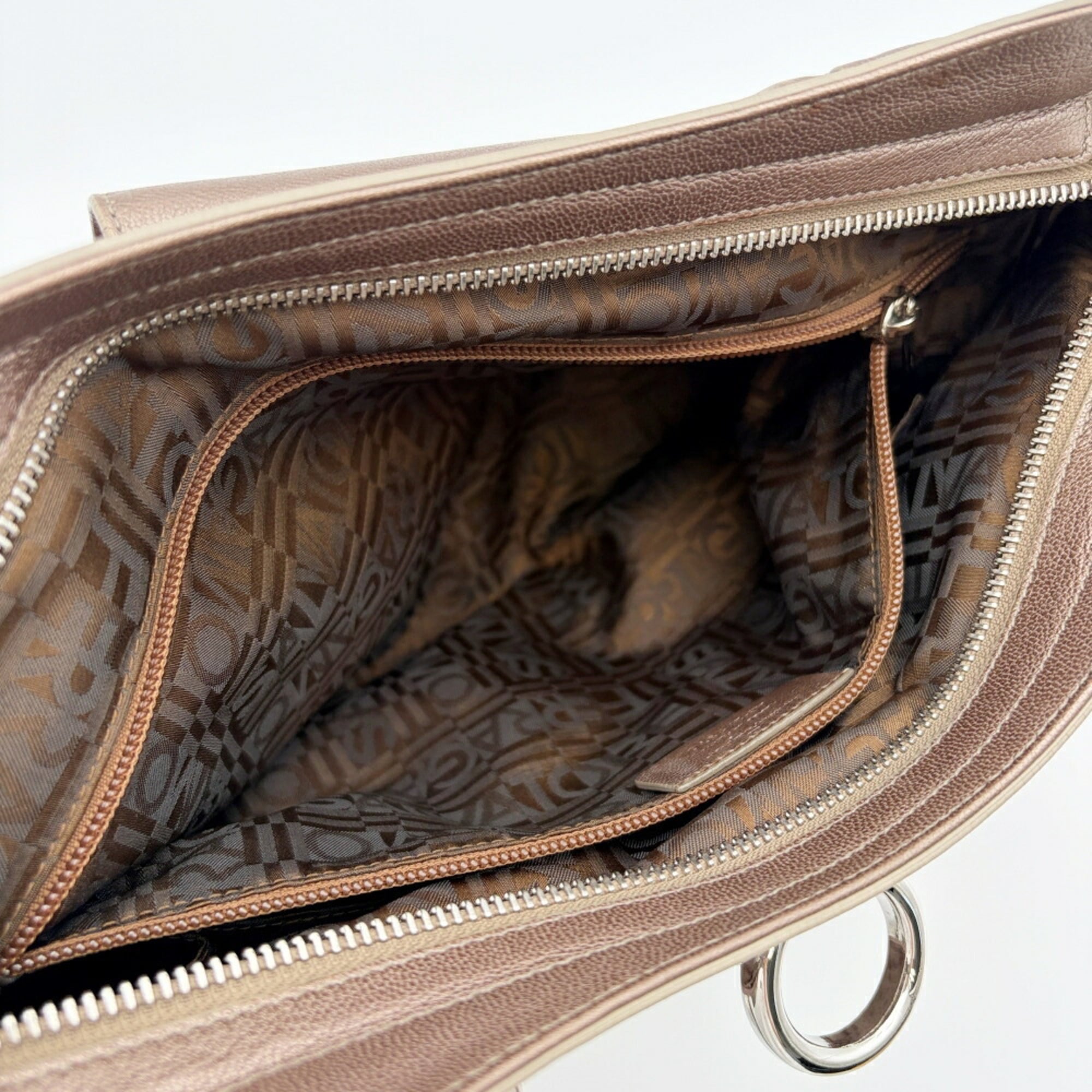 Salvatore Ferragamo Gancini Bronze Leather Handbag (Pre-Owned)