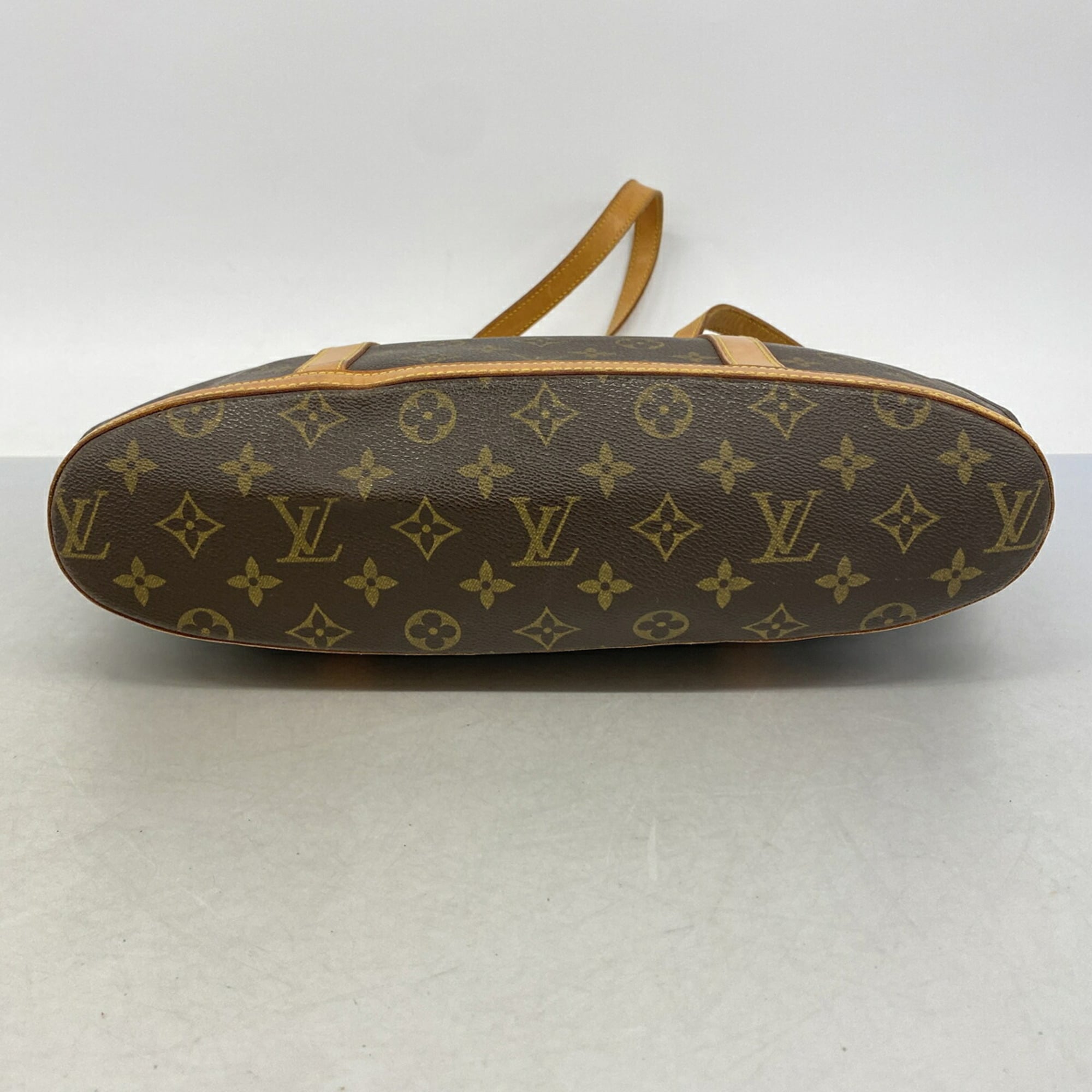Louis Vuitton Brown Shoulder Bag (Pre-Owned)