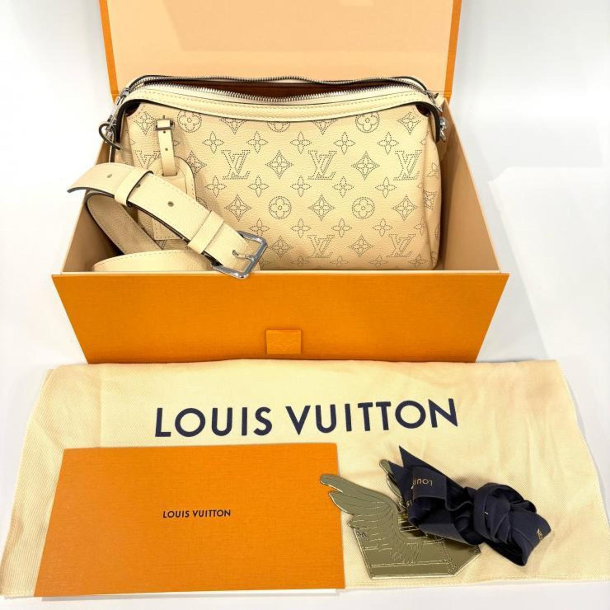 Louis Vuitton Beige Galle Mahina Leather Handbag Shoulder Bag (Pre-Owned)