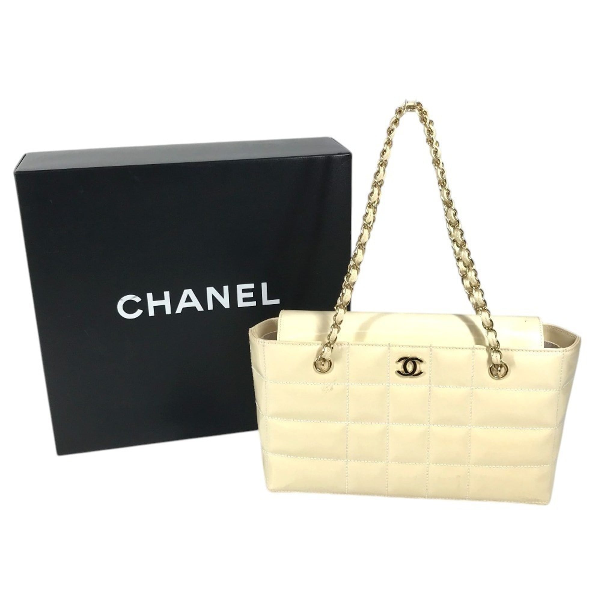 Chanel White Yellow Shoulder Bag (Pre-Owned)