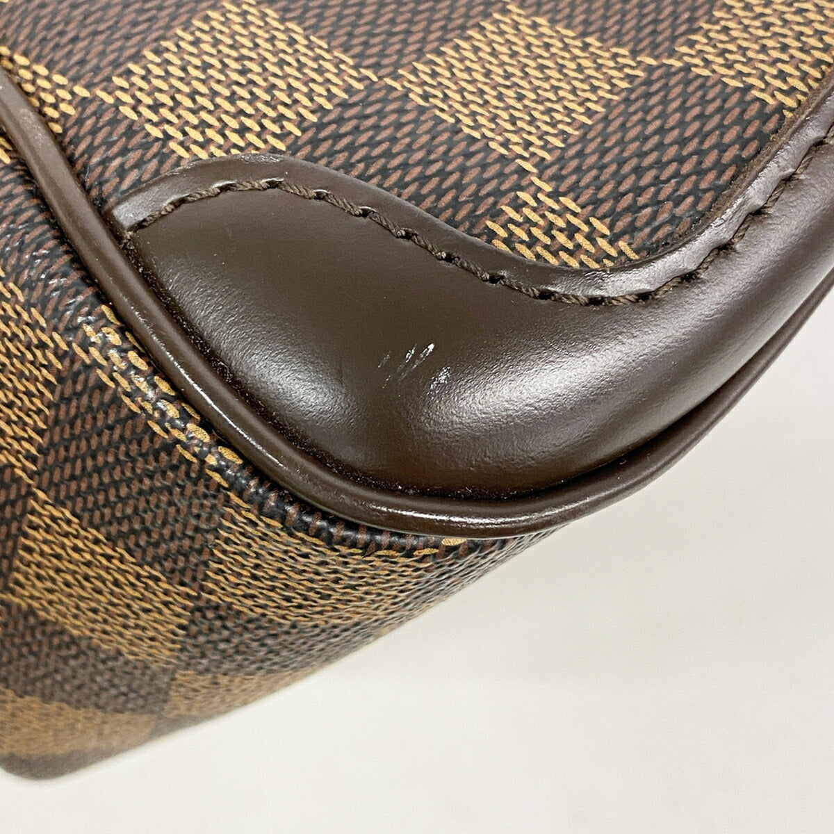 Louis Vuitton Ebene Handbag (Pre-Owned)