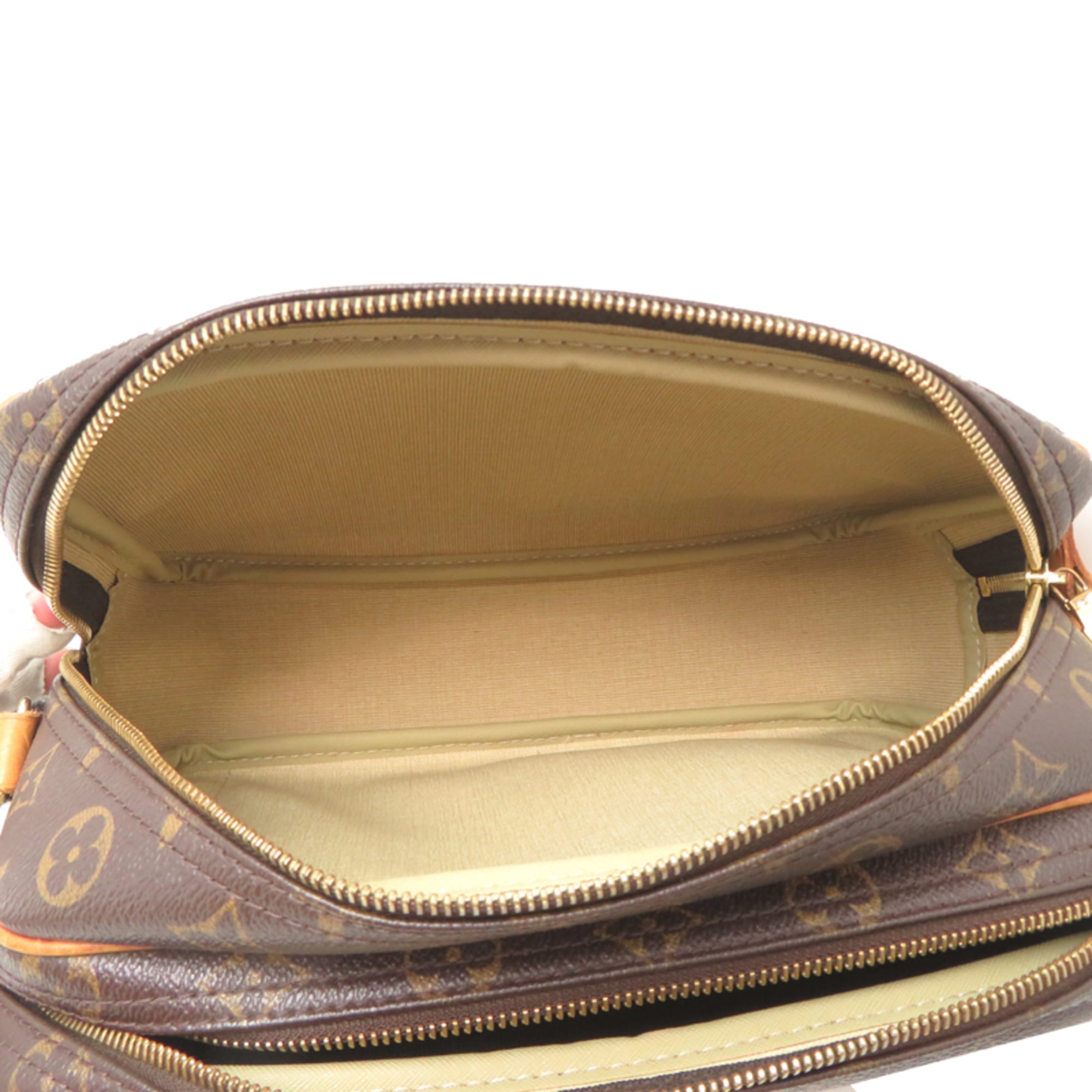 Louis Vuitton Brown Monogram Shoulder Bag (Pre-Owned)