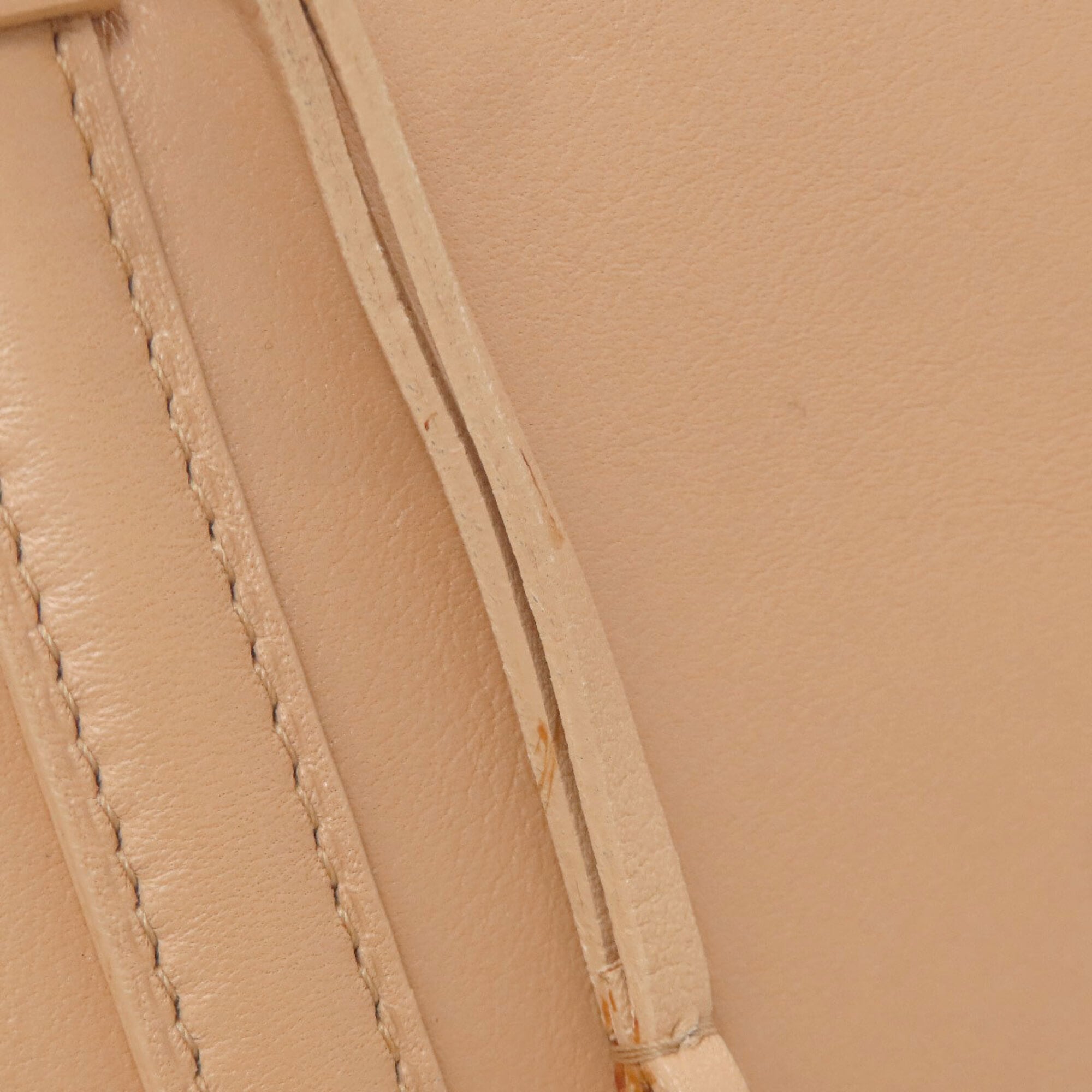 Cartier Beige Leather Tote Bag (Pre-Owned)