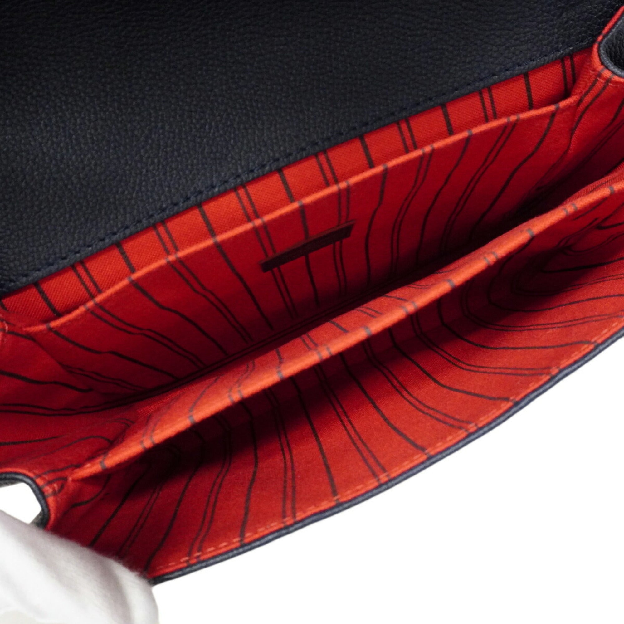 Louis Vuitton Marine Rouge Handbag (Pre-Owned)