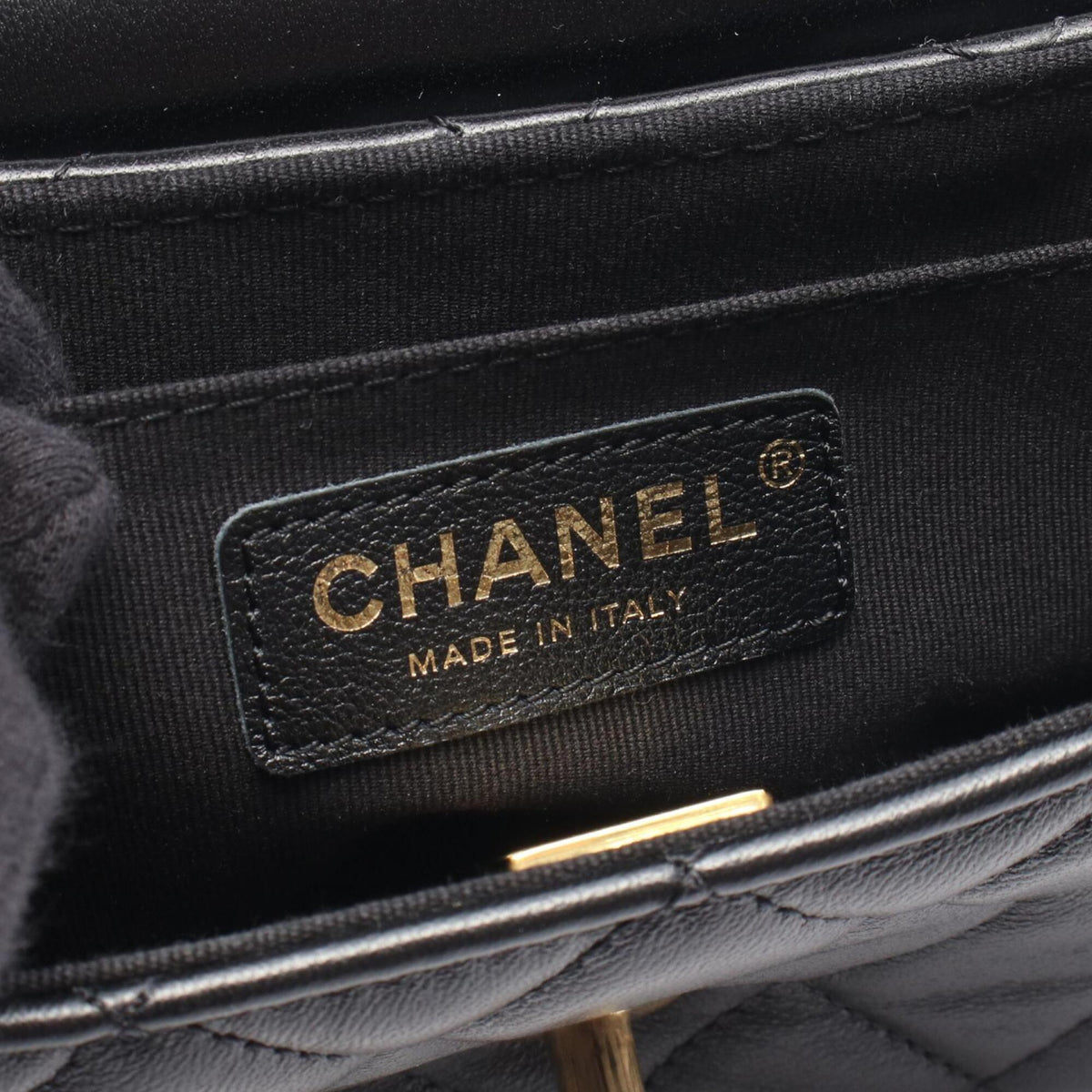 Chanel Black Leather Handbag Shoulder Bag (Pre-Owned)