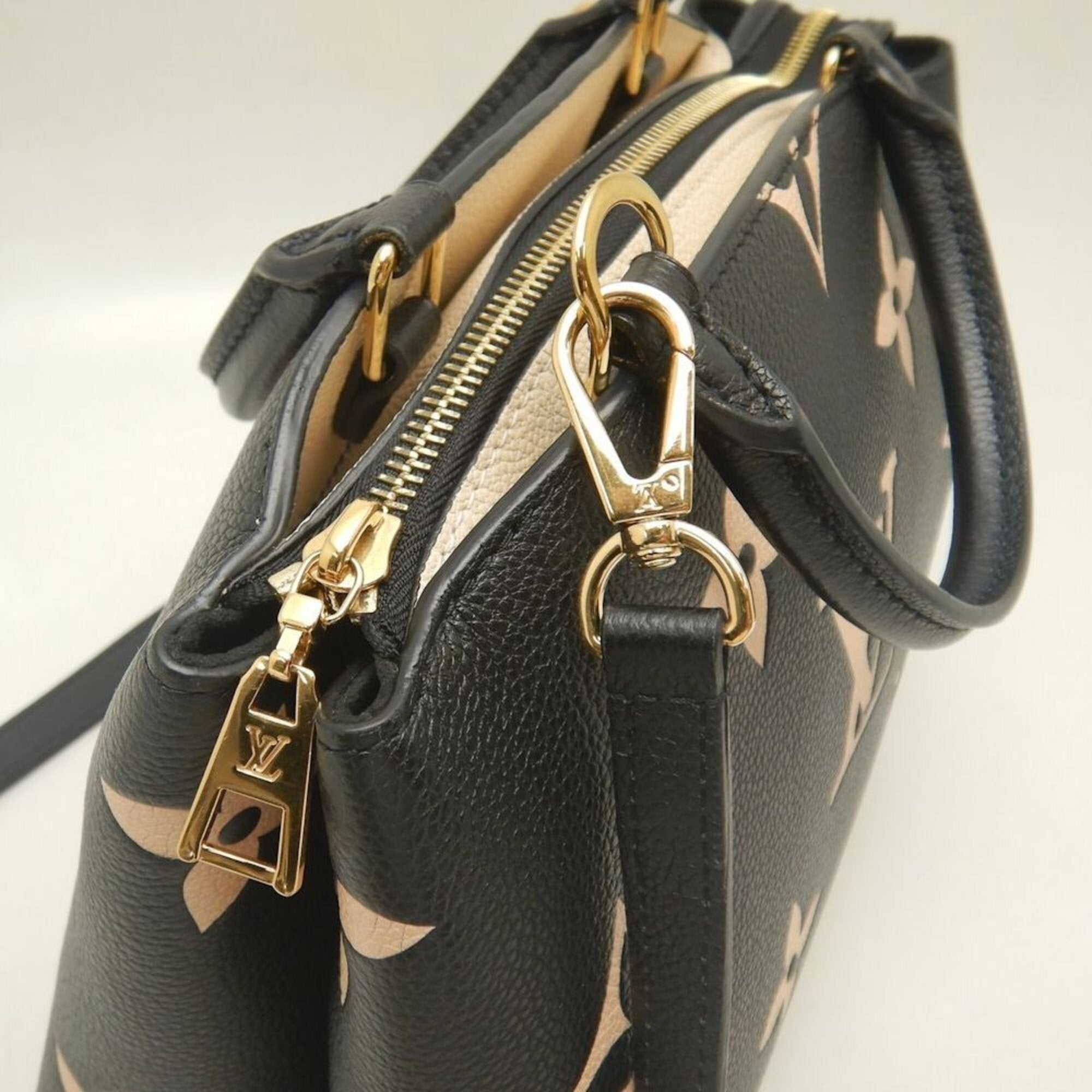 Louis Vuitton Monogram Empreinte Noir Monogram Empreinte Handbag (Pre-Owned)