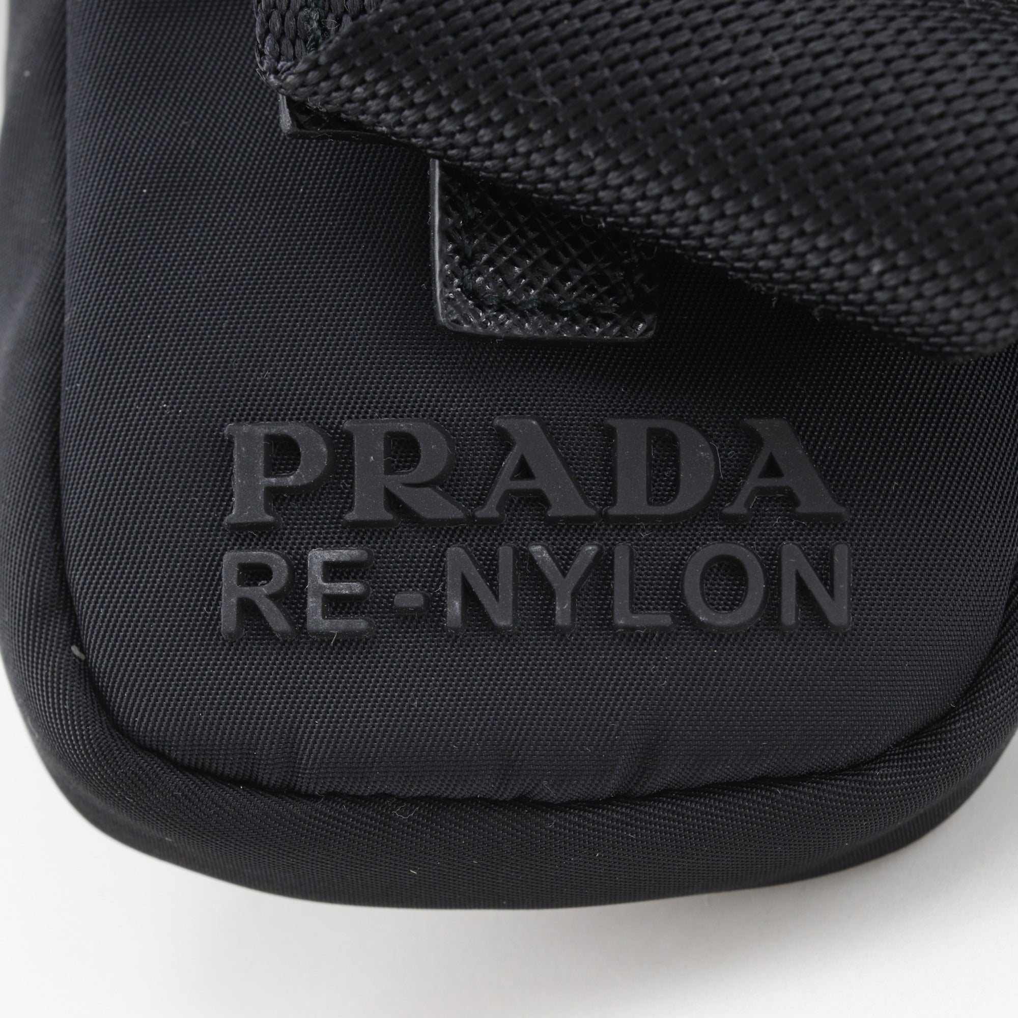 Prada Black Nero Nylon Messenger Bag Shoulder Bag (Pre-Owned)