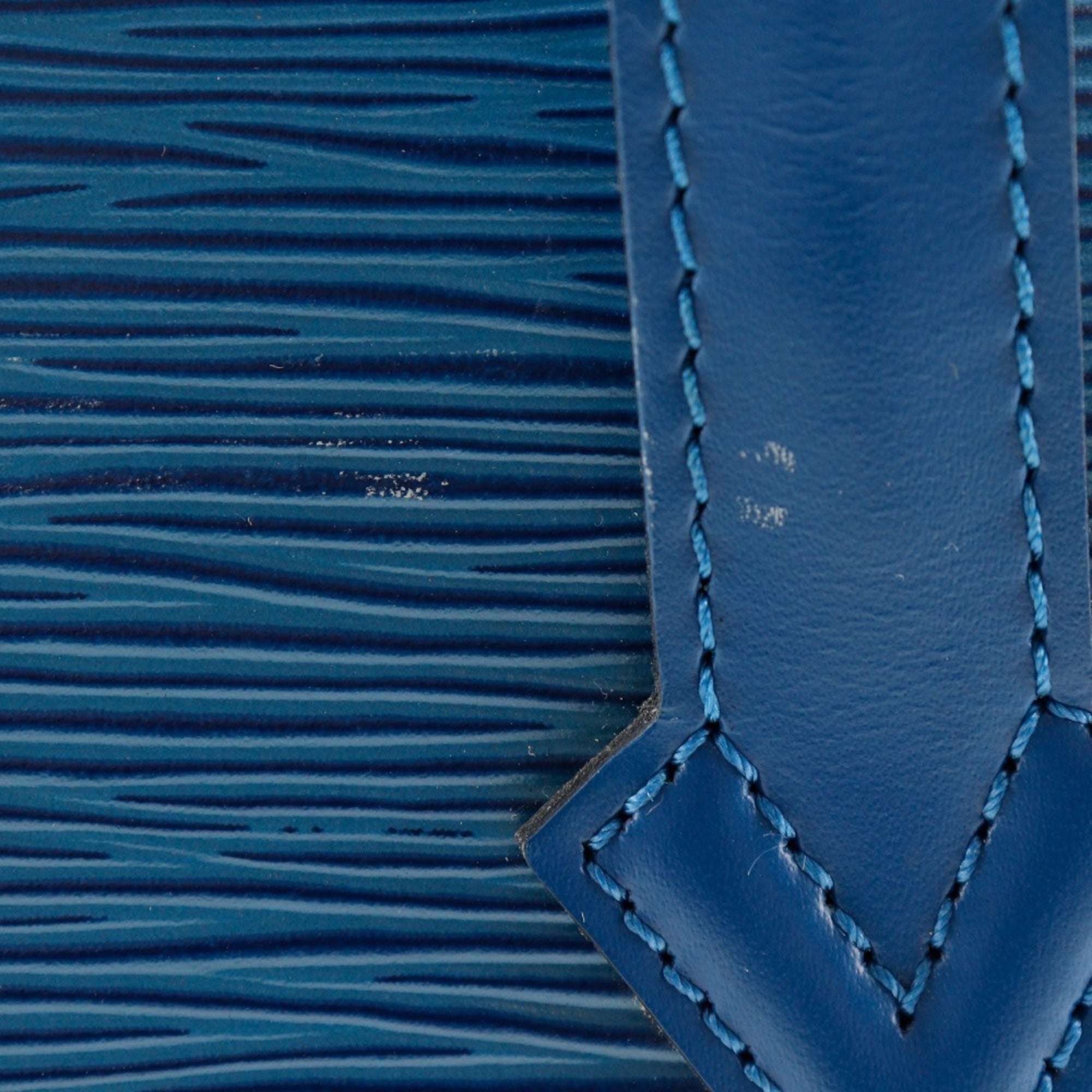 Louis Vuitton Epi Blue Toledo Blue Epi Leather Handbag (Pre-Owned)