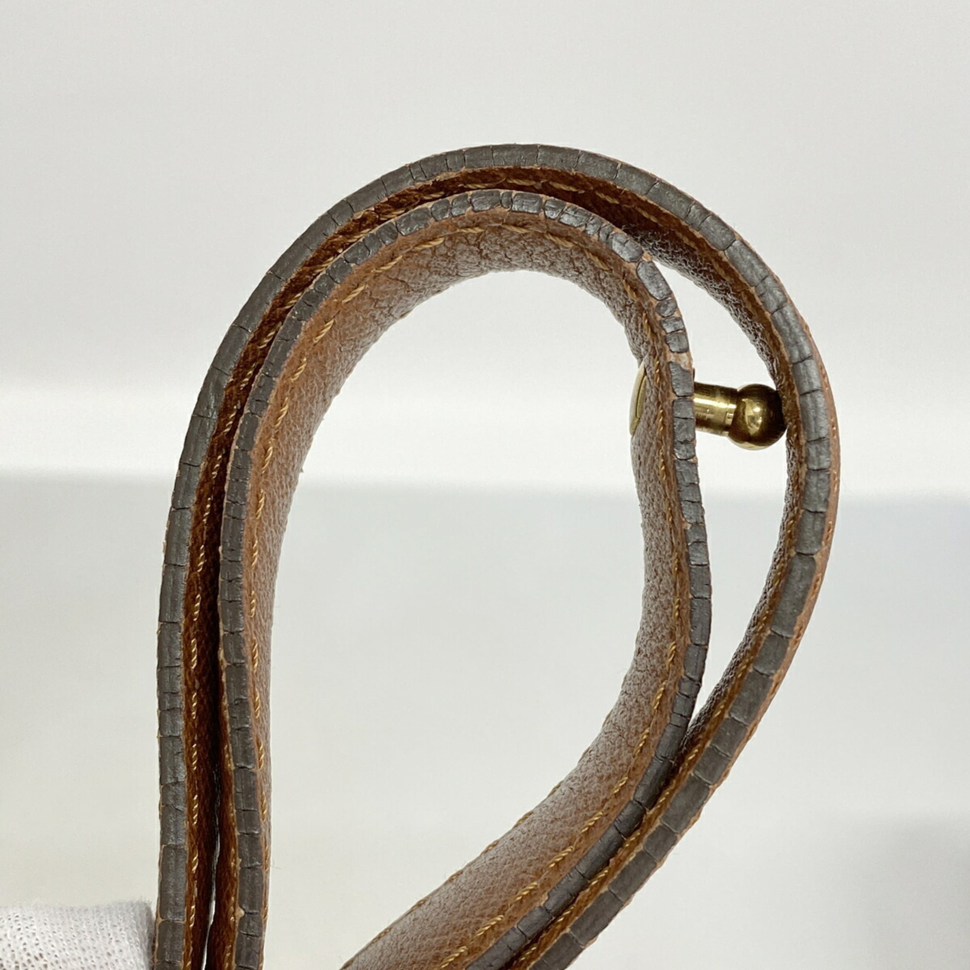 Louis Vuitton Brown Shoulder Bag (Pre-Owned)