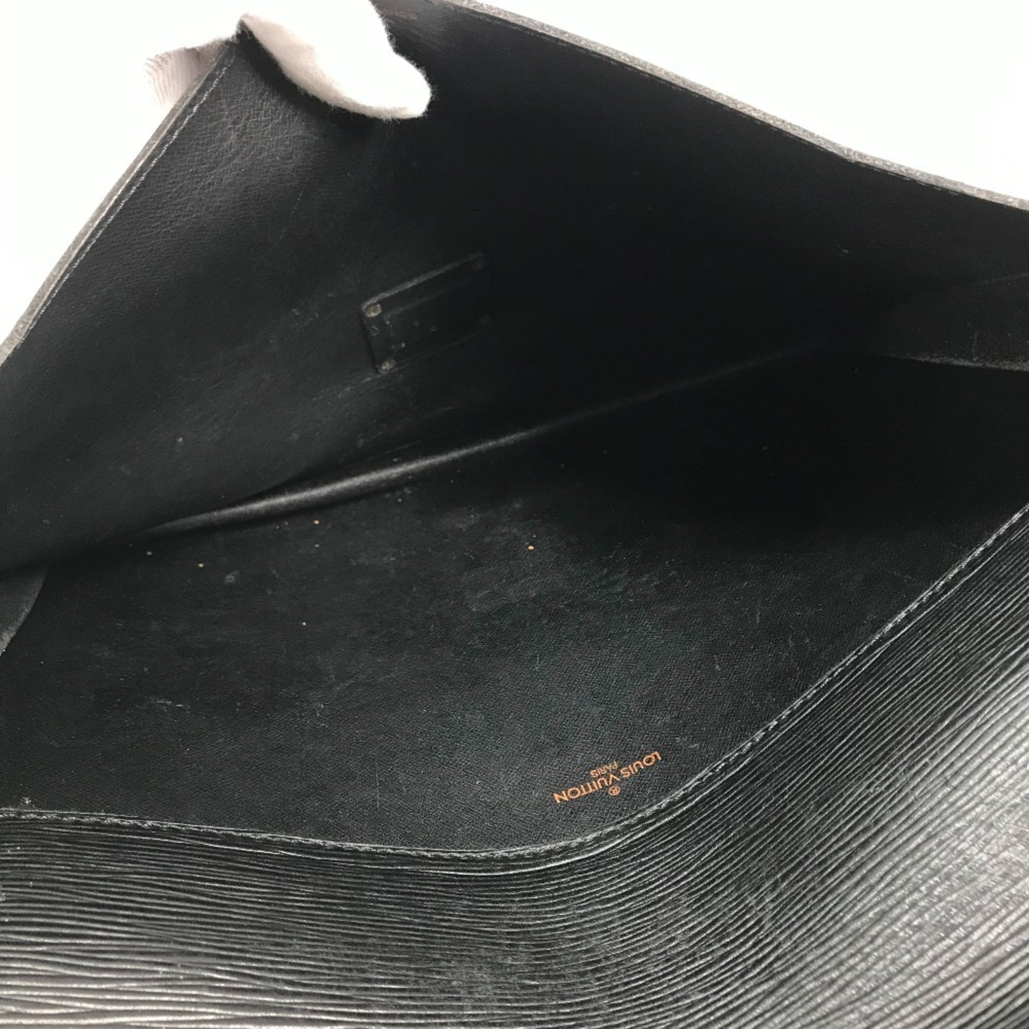 Louis Vuitton Epi Black Galle Noir Epi Leather Clutch Bag (Pre-Owned)