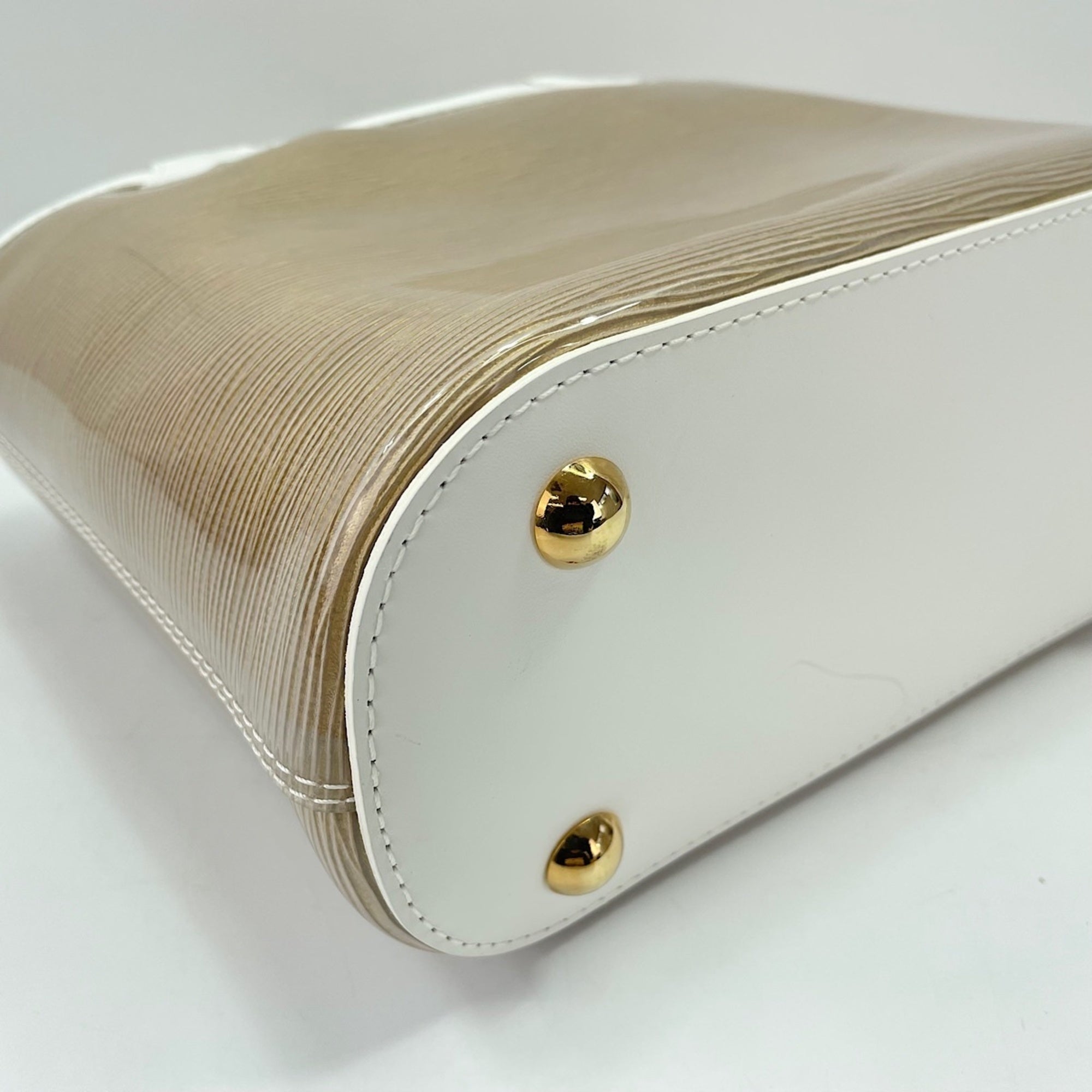 Louis Vuitton White Handbag (Pre-Owned)