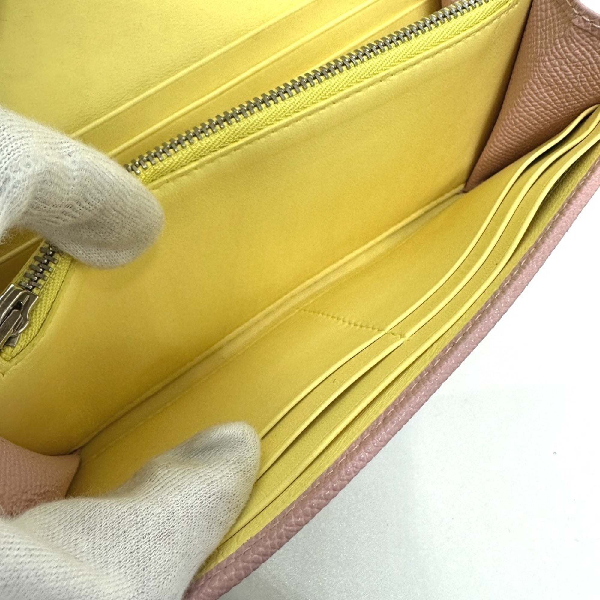 Bvlgari Pink Leather Coin Purse/Coin Case (Pre-Owned)