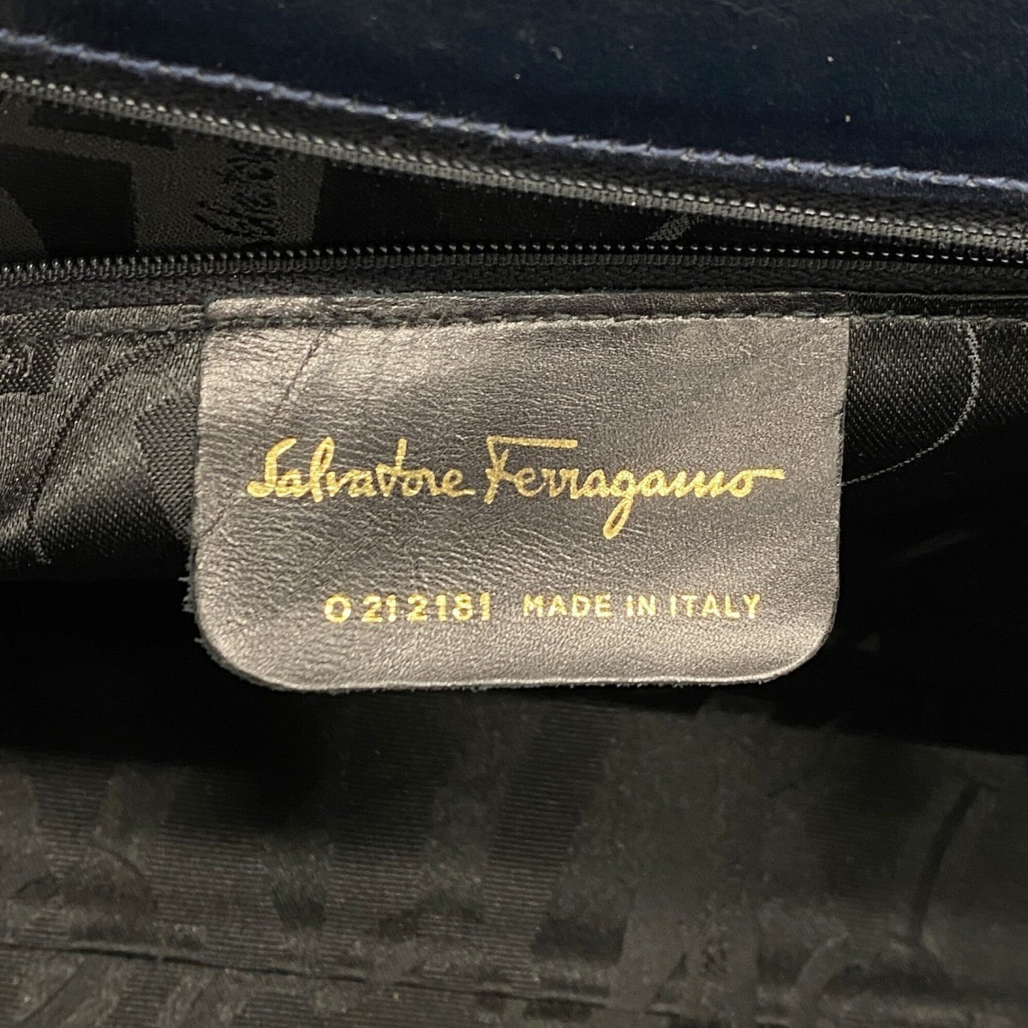 Salvatore Ferragamo Navy Leather Handbag (Pre-Owned)