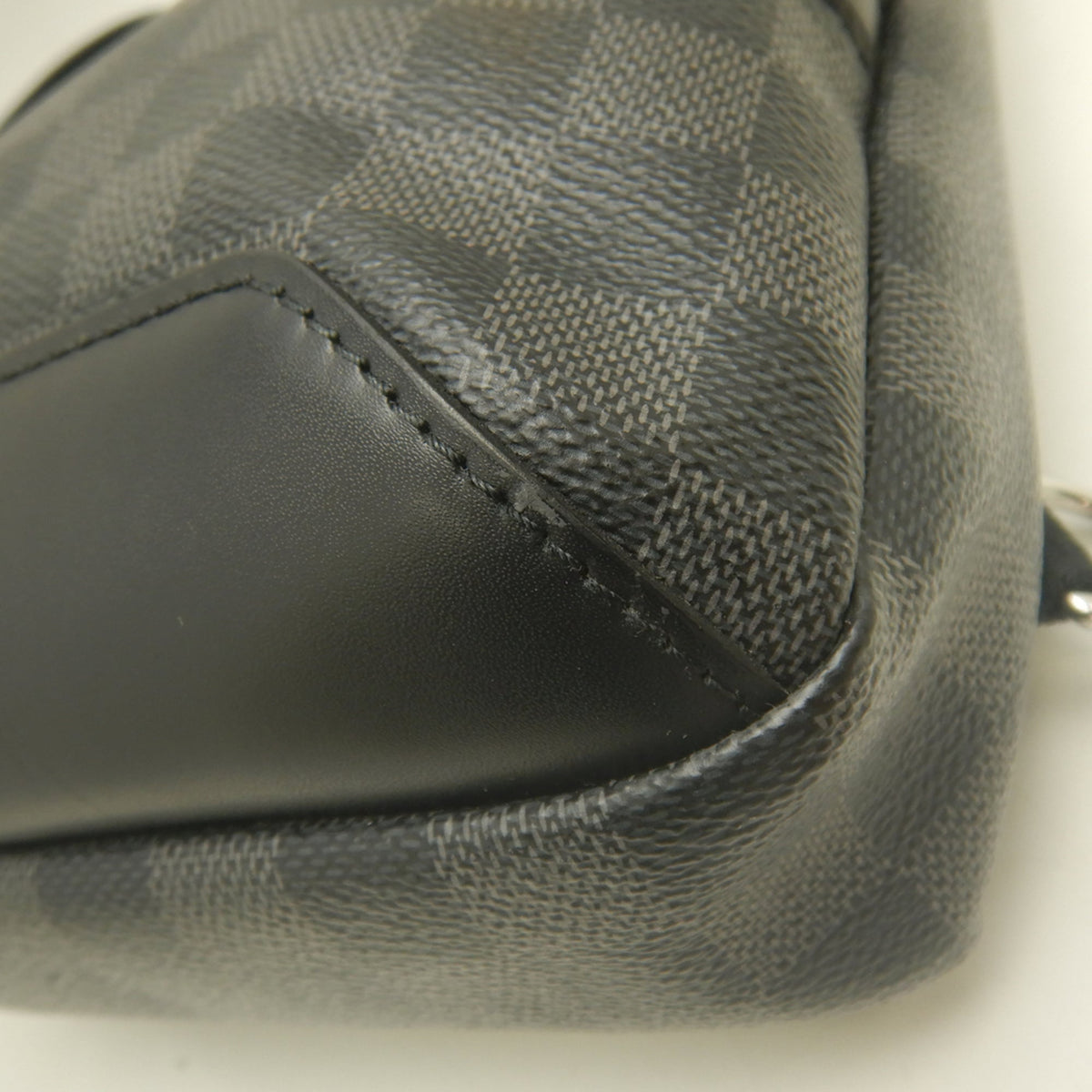 Louis Vuitton Damier Graphite Noir Damier Graphite Sling Bag (Pre-Owned)