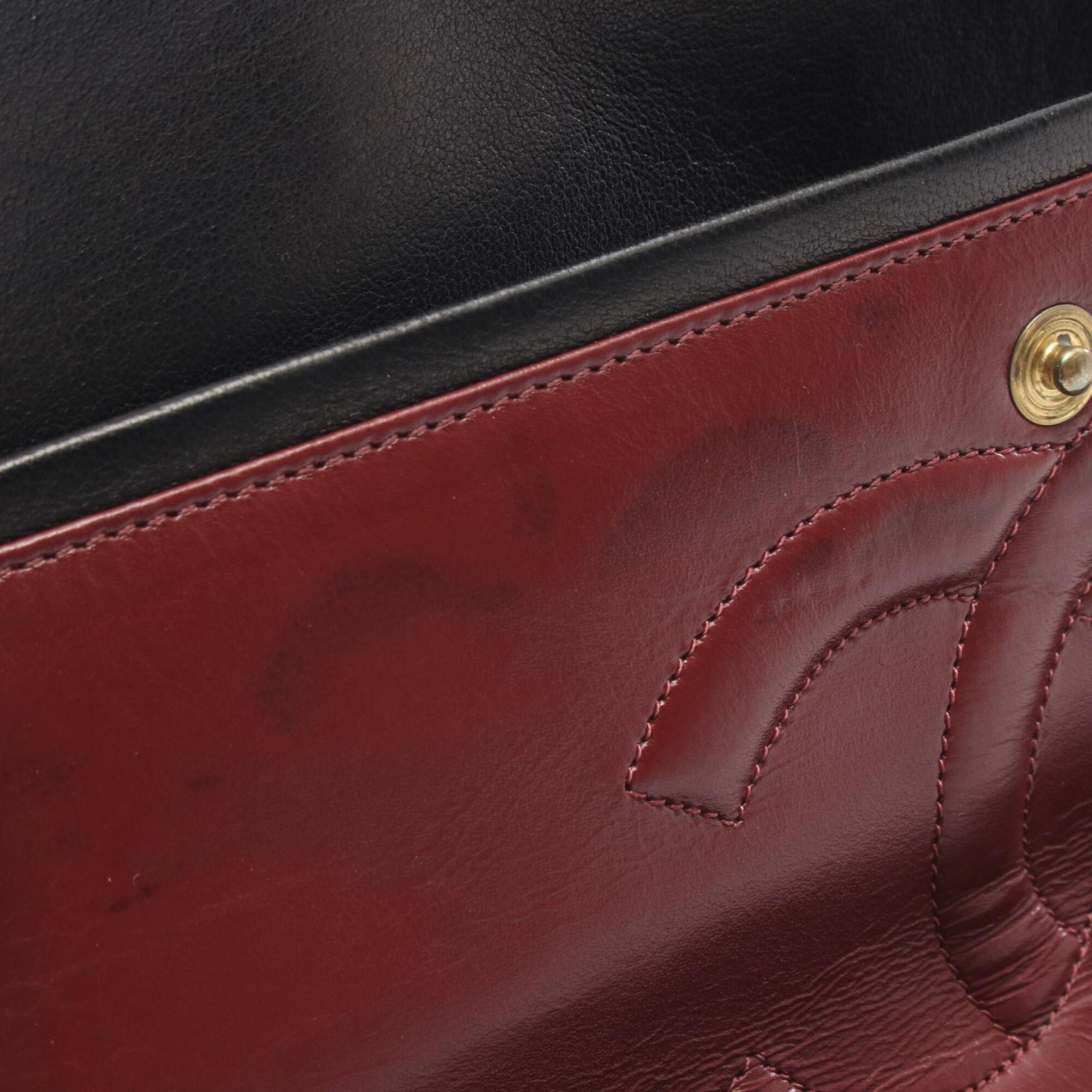 Chanel Black Leather Shoulder Bag (Pre-Owned)