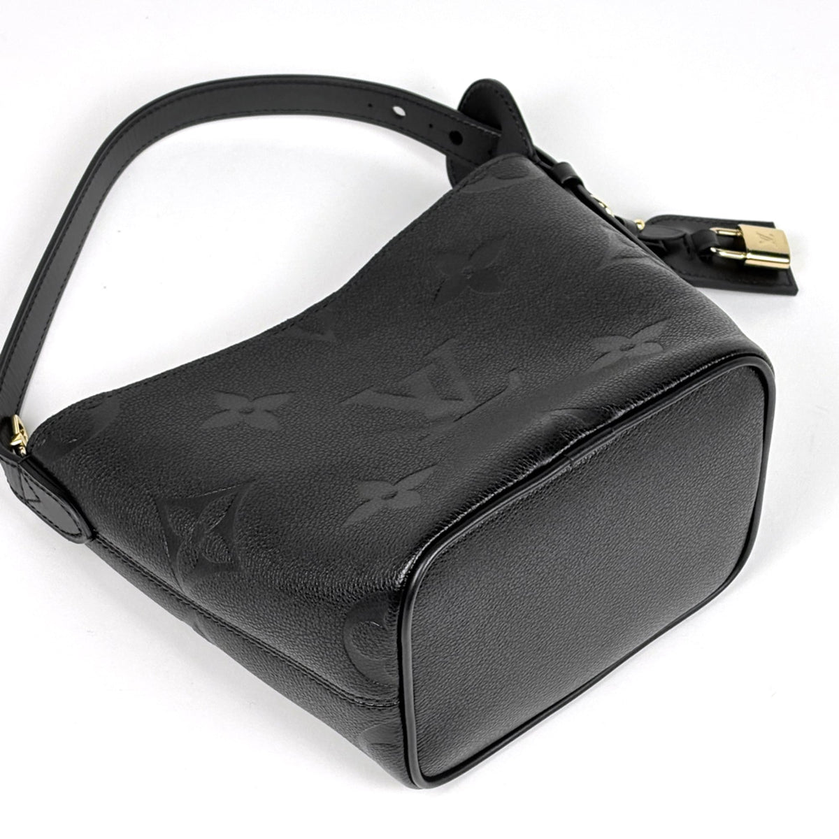 Louis Vuitton Black Monogram Empreinte Handbag (Pre-Owned)