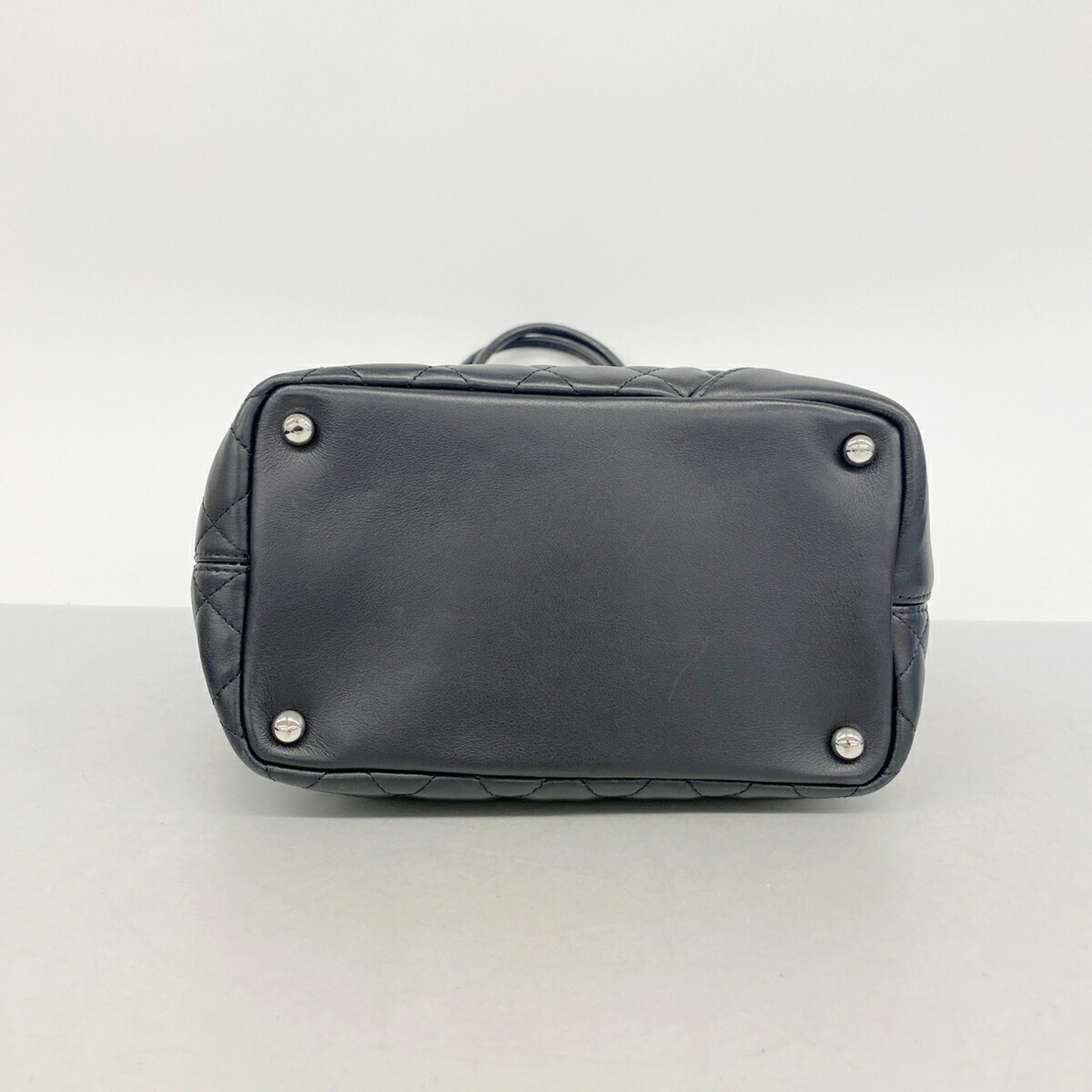 Chanel Black Leather Tote Bag (Pre-Owned)