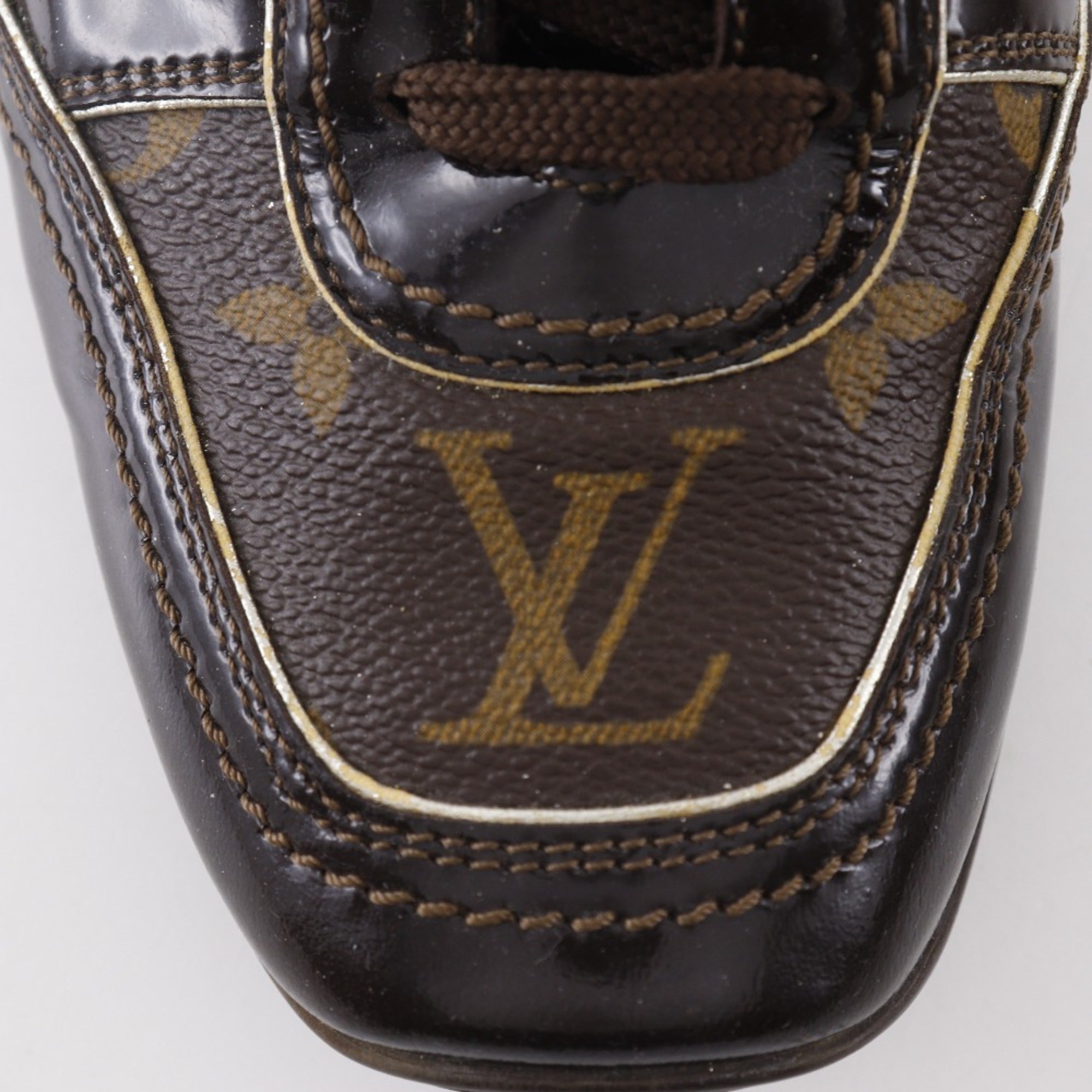 Louis Vuitton Brown Sneakers (Pre-Owned)