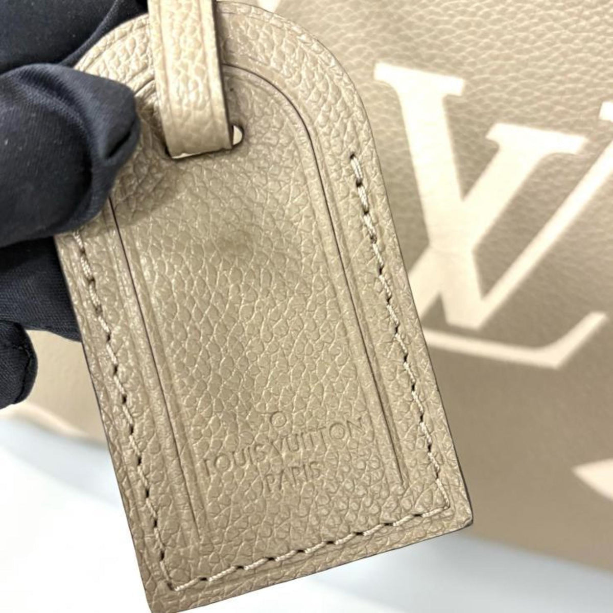 Louis Vuitton Beige Ivory Tourterelle Monogram Empreinte Handbag (Pre-Owned)