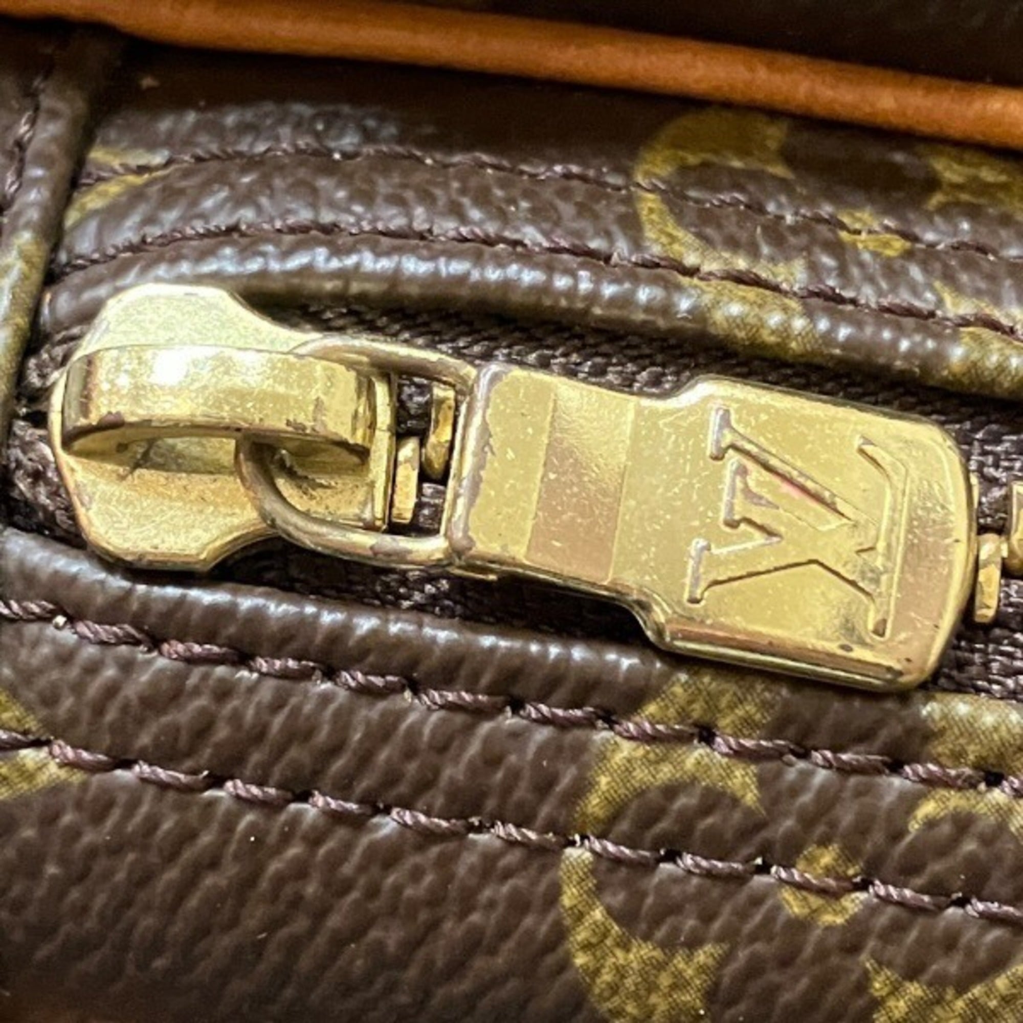 Louis Vuitton Brown Monogram Shoulder Bag (Pre-Owned)