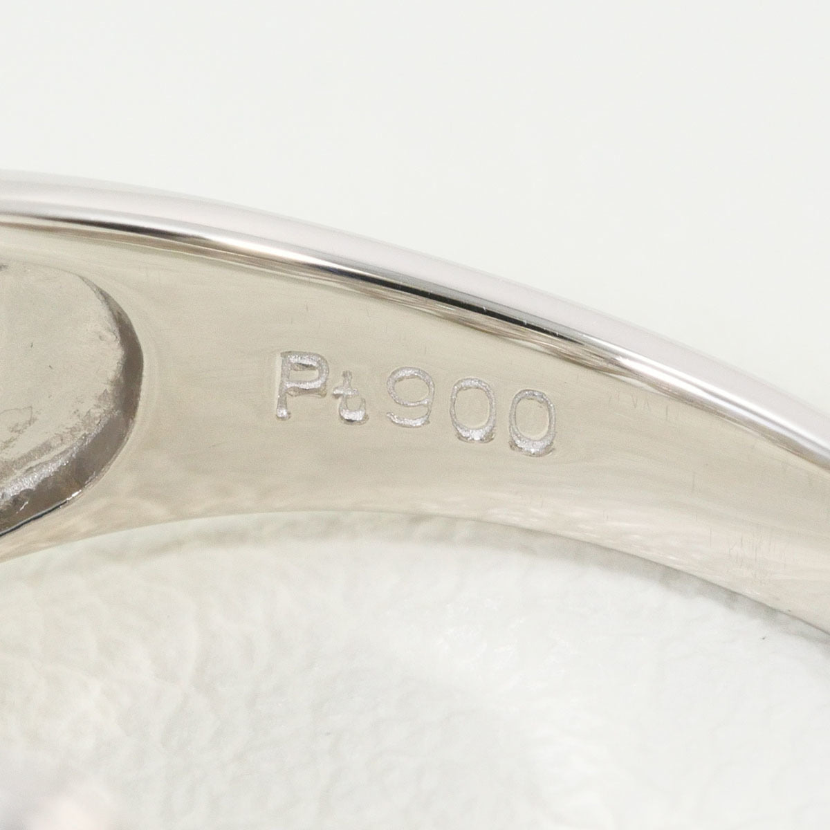 Unbranded Platinum Platinum 900 Band Ring (Pre-Owned)