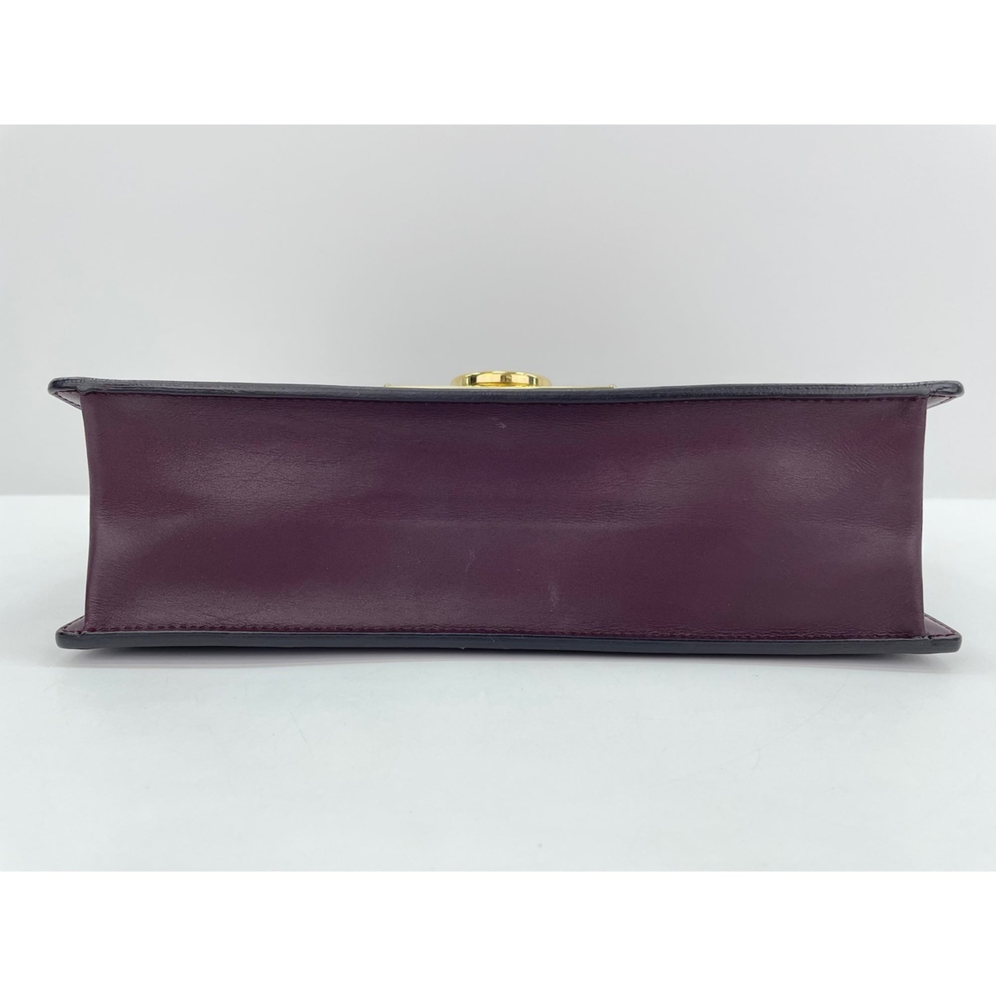 Salvatore Ferragamo Gancini Wine Leather Shoulder Bag (Pre-Owned)