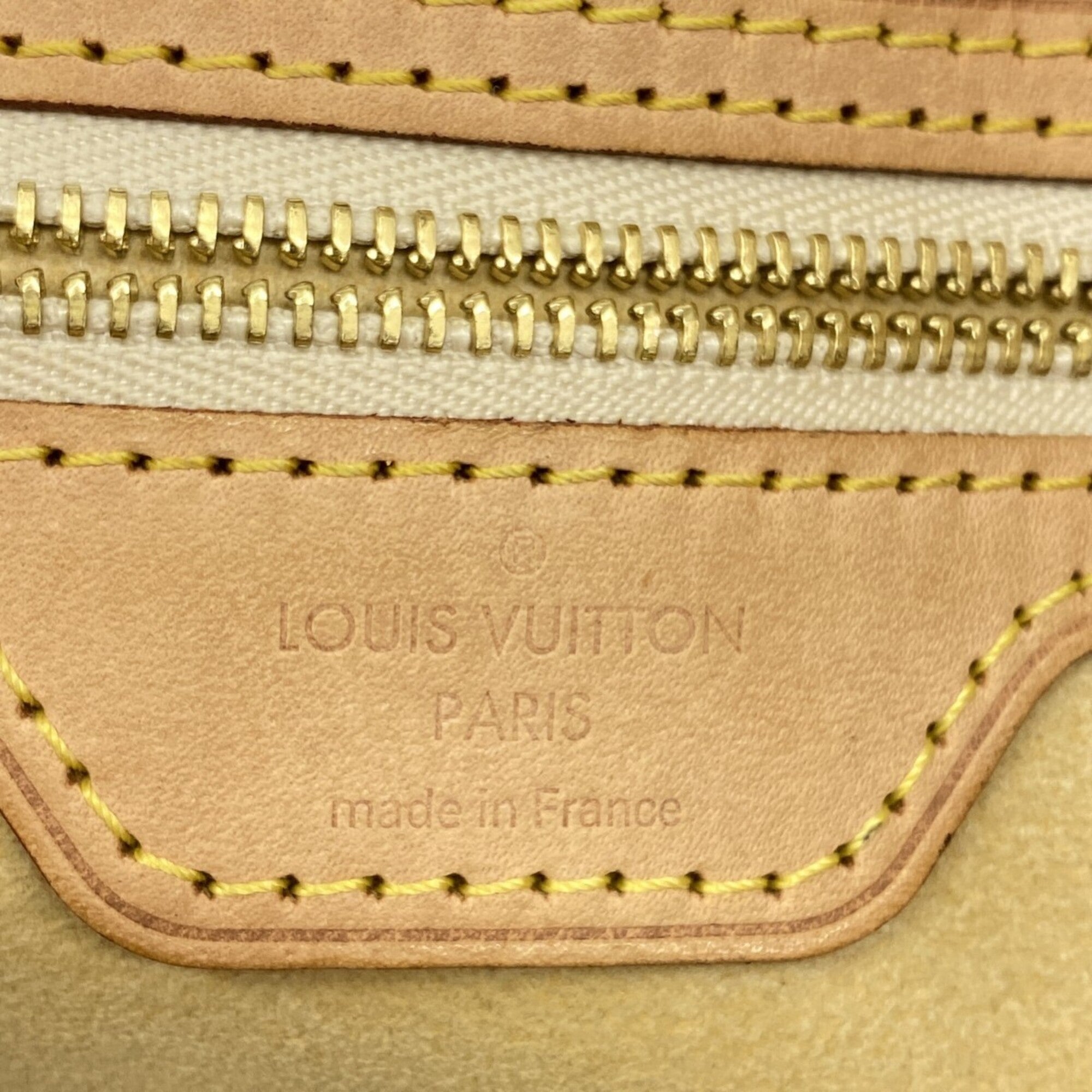 Louis Vuitton White Tote Bag (Pre-Owned)