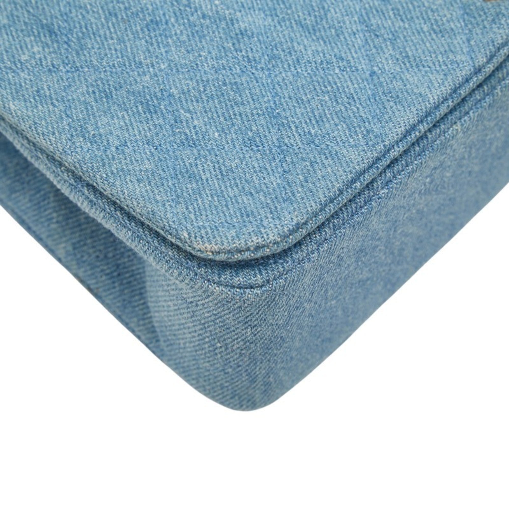 Chanel Blue Denim Shoulder Bag (Pre-Owned)